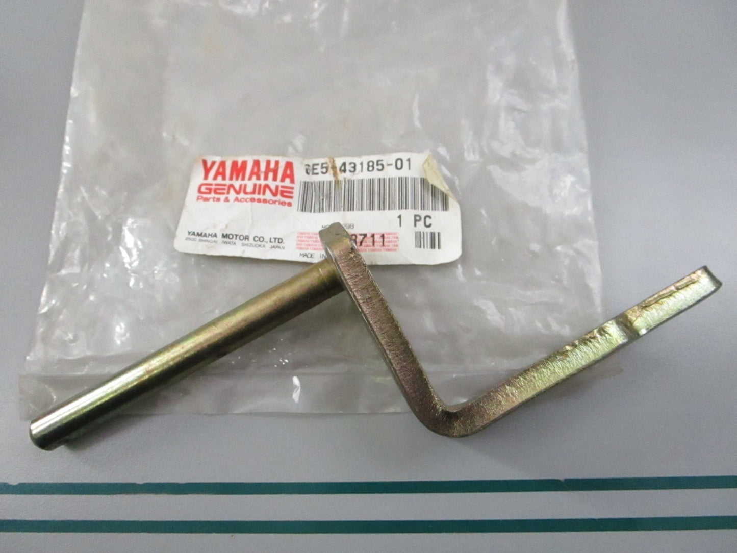 NEW OEM 6E5-43185-01-00 Yamaha Tilt Stop Lever 0810