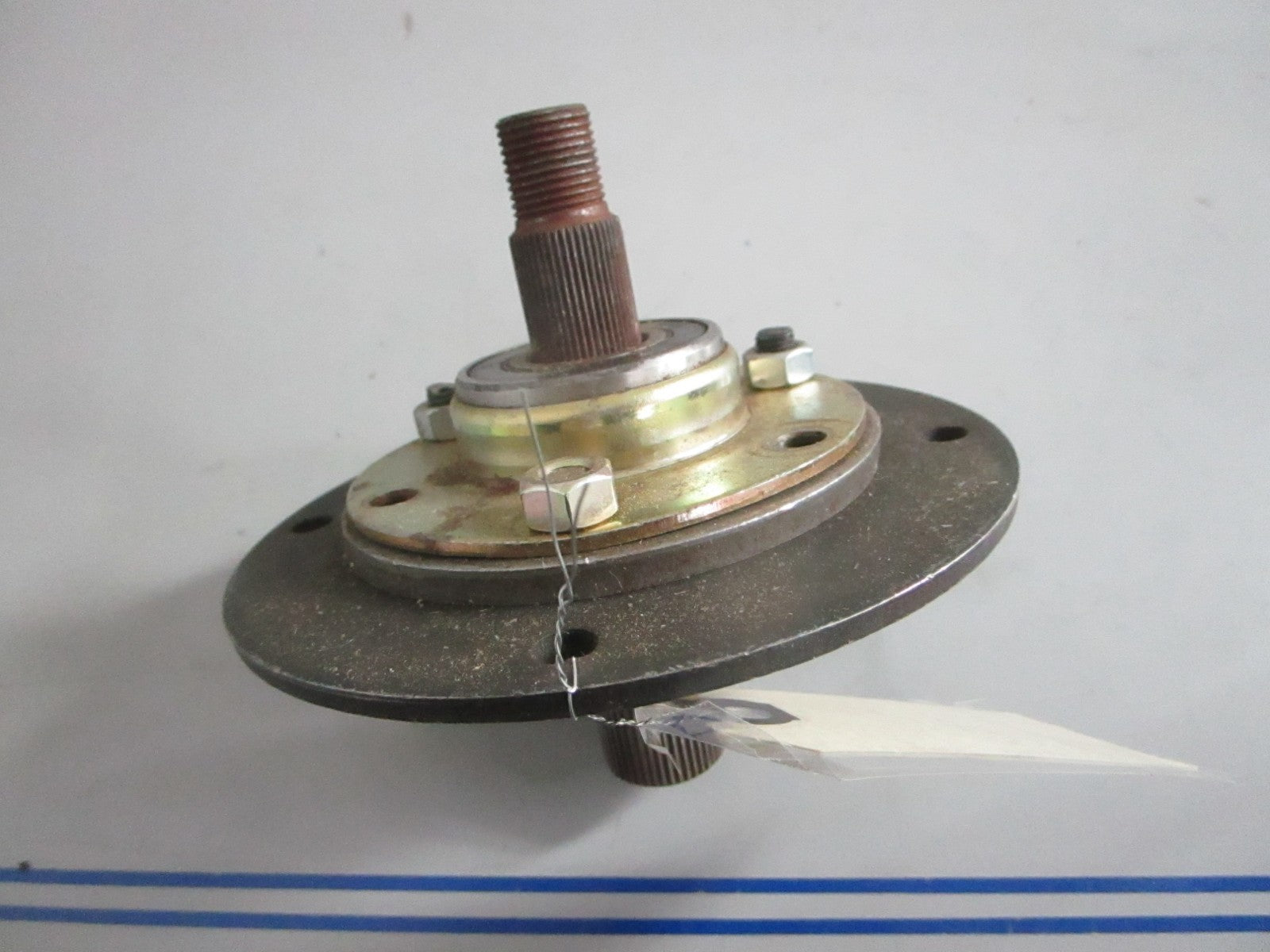 NEW 285-088 Stens Spindle Assy 0820