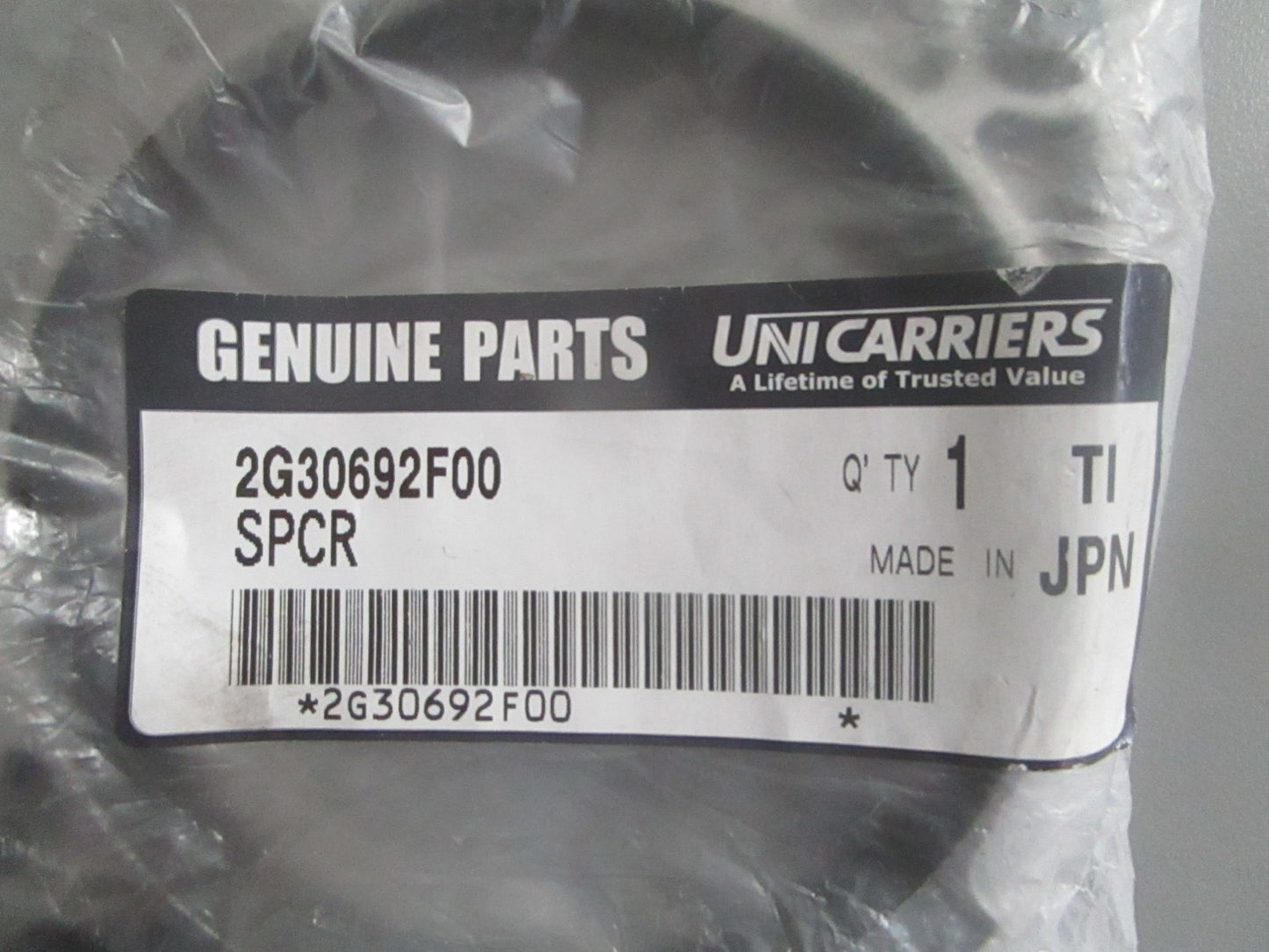 NEW OEM 2G306-92F00 UniCarriers Spacer 0820