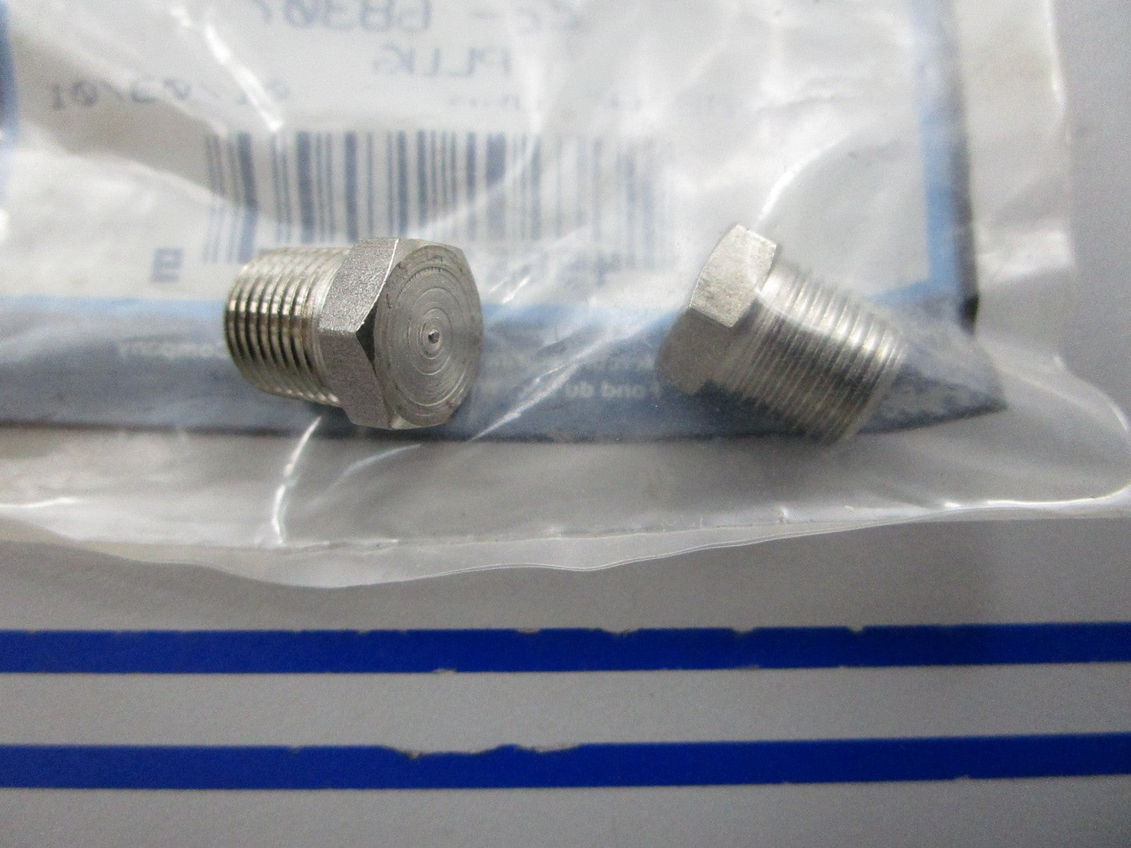 NEW OEM (LOT OF 2) 22-68307 Mercury Quicksilver Plug 0810