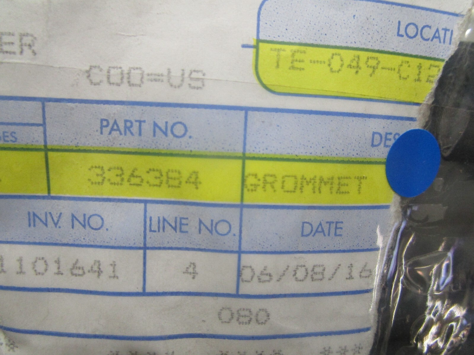 *NEW OEM* 0810 OMC Johnson Evinrude Grommet 336384 0336384