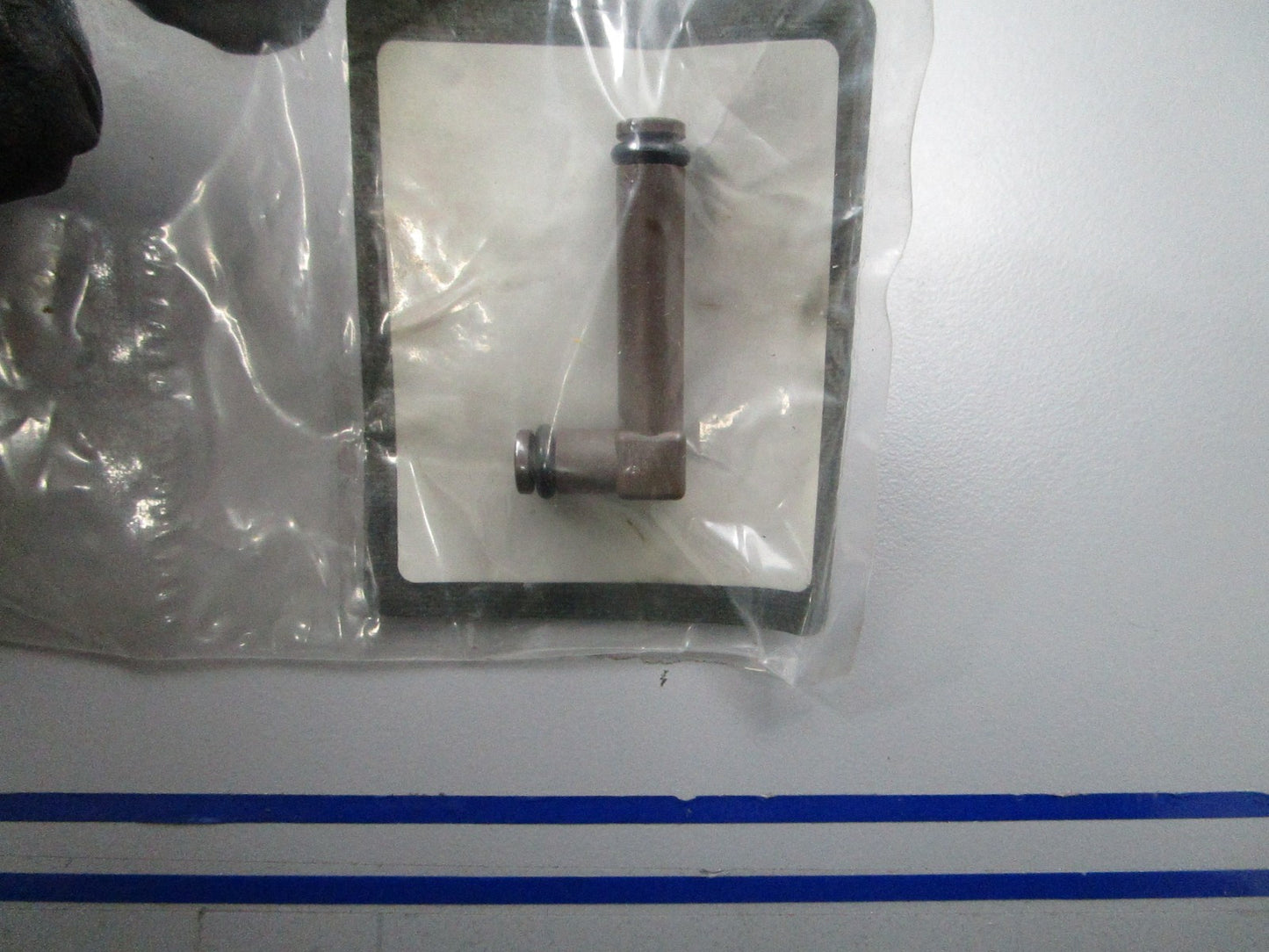 *NEW OEM* 0810 OMC Johnson Evinrude Comp Unit 5037548