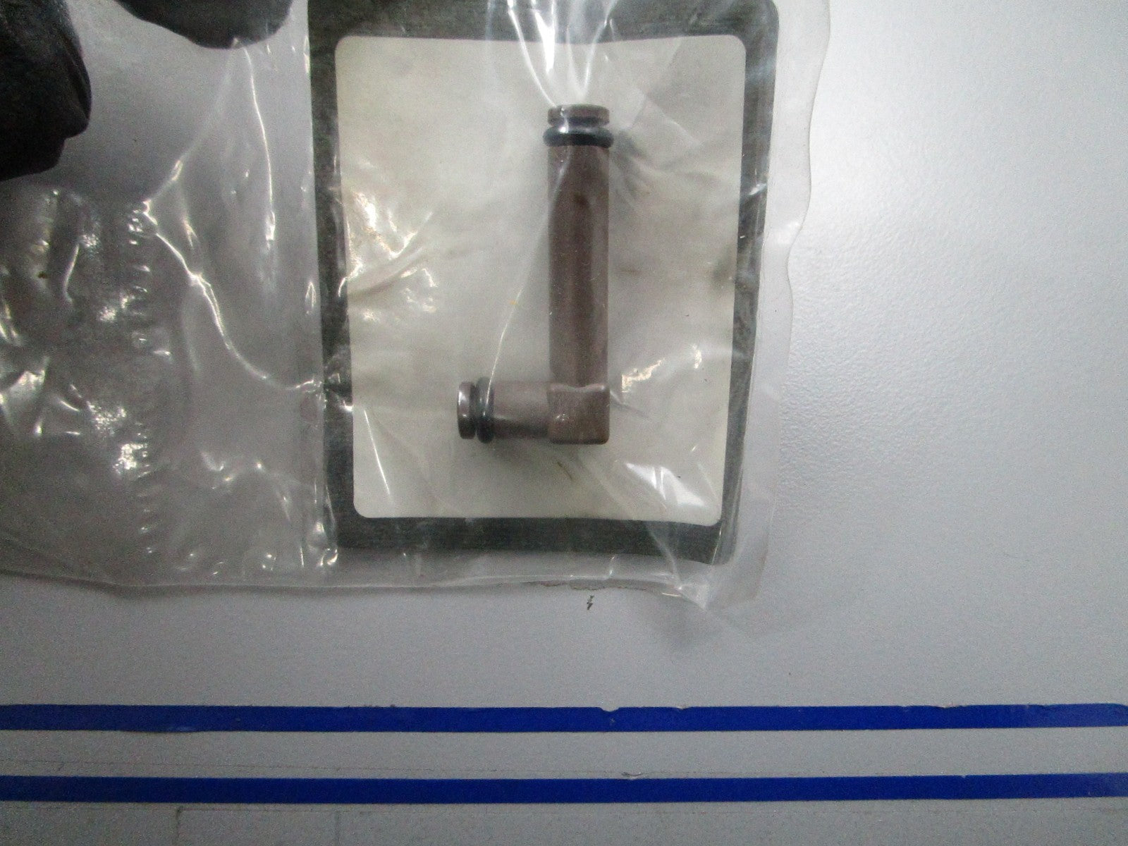 *NEW OEM* 0810 OMC Johnson Evinrude Comp Unit 5037548