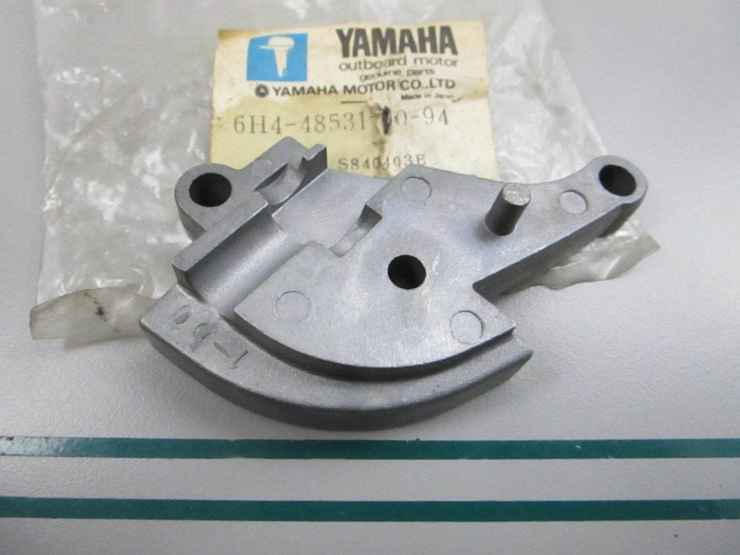 NEW OEM 6H4-48531-00-94 Yamaha Remote Control Bracket 0810