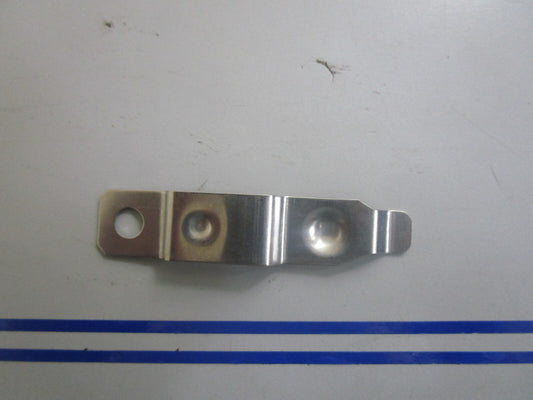 *NEW OEM* 0810 OMC Johnson Evinrude Retainer 350657 0350657