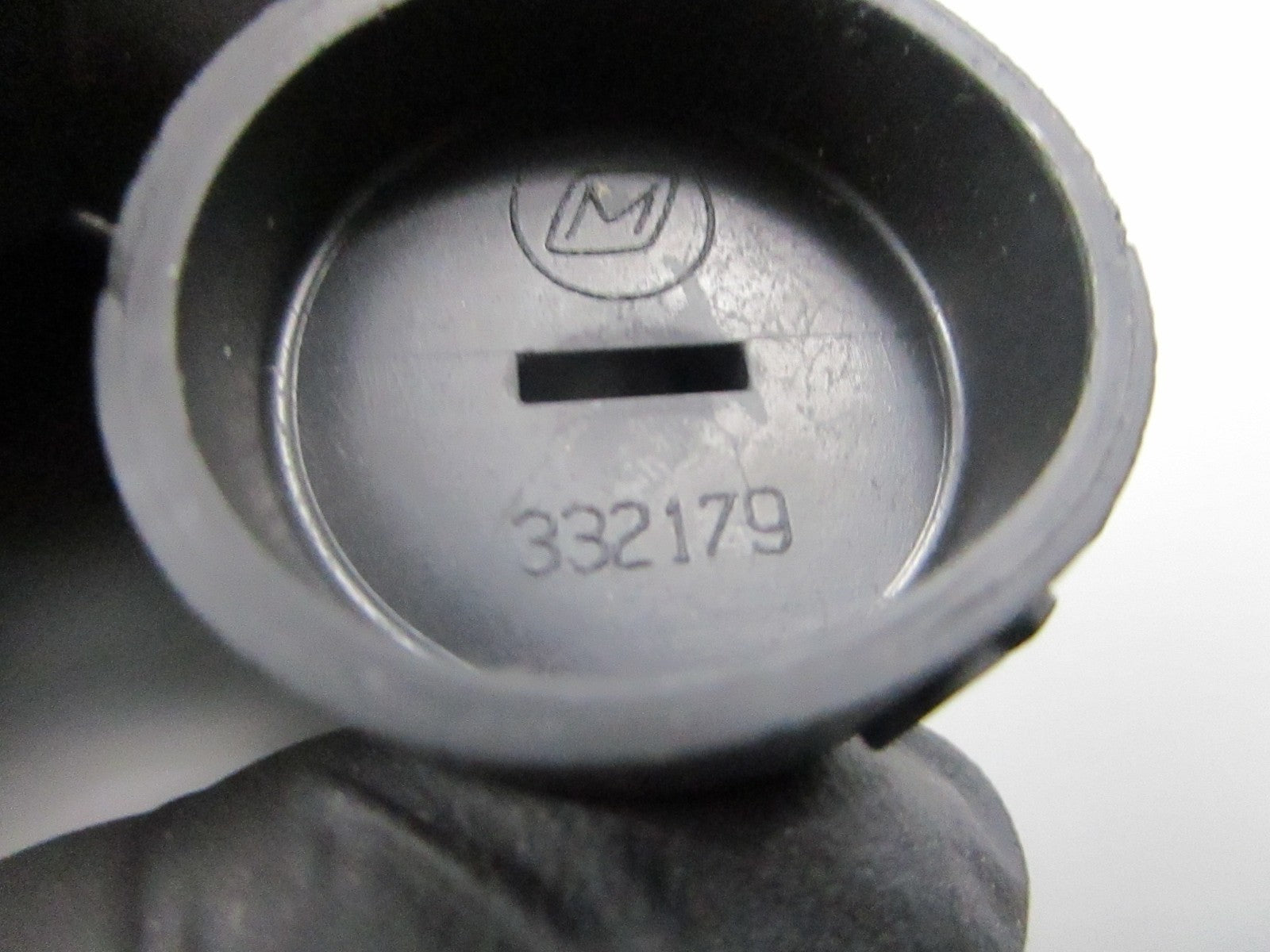 *NEW OEM* 0810 OMC Johnson Evinrude Push Knob 332179 0332179