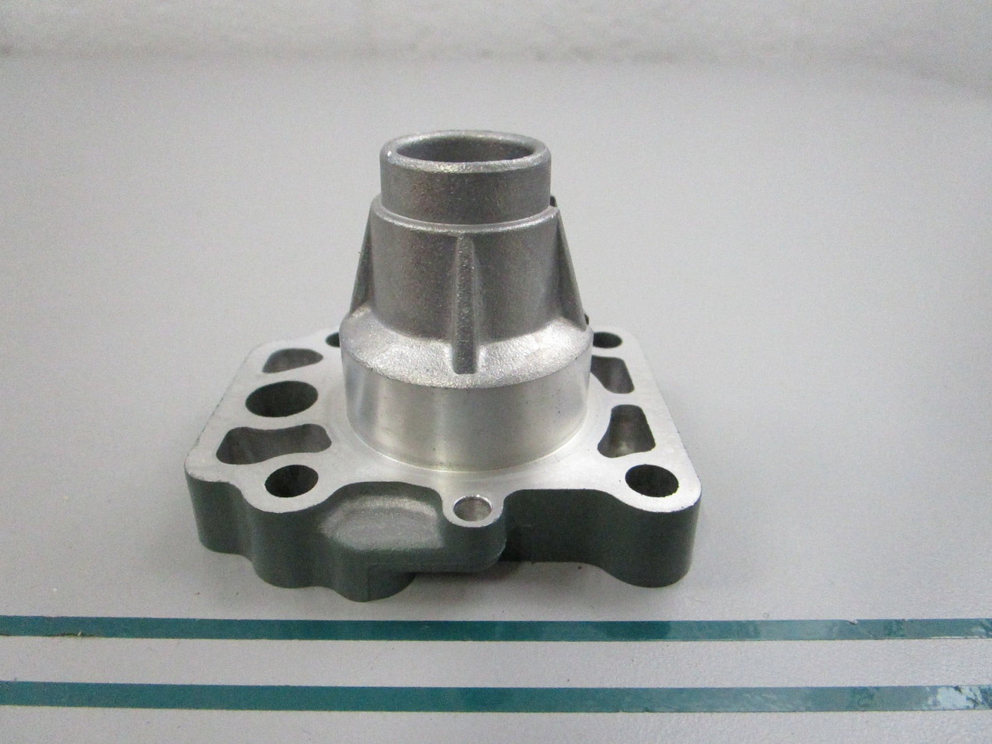 NEW OEM 6G8-45331-00-5B Yamaha Bearing Housing 0810