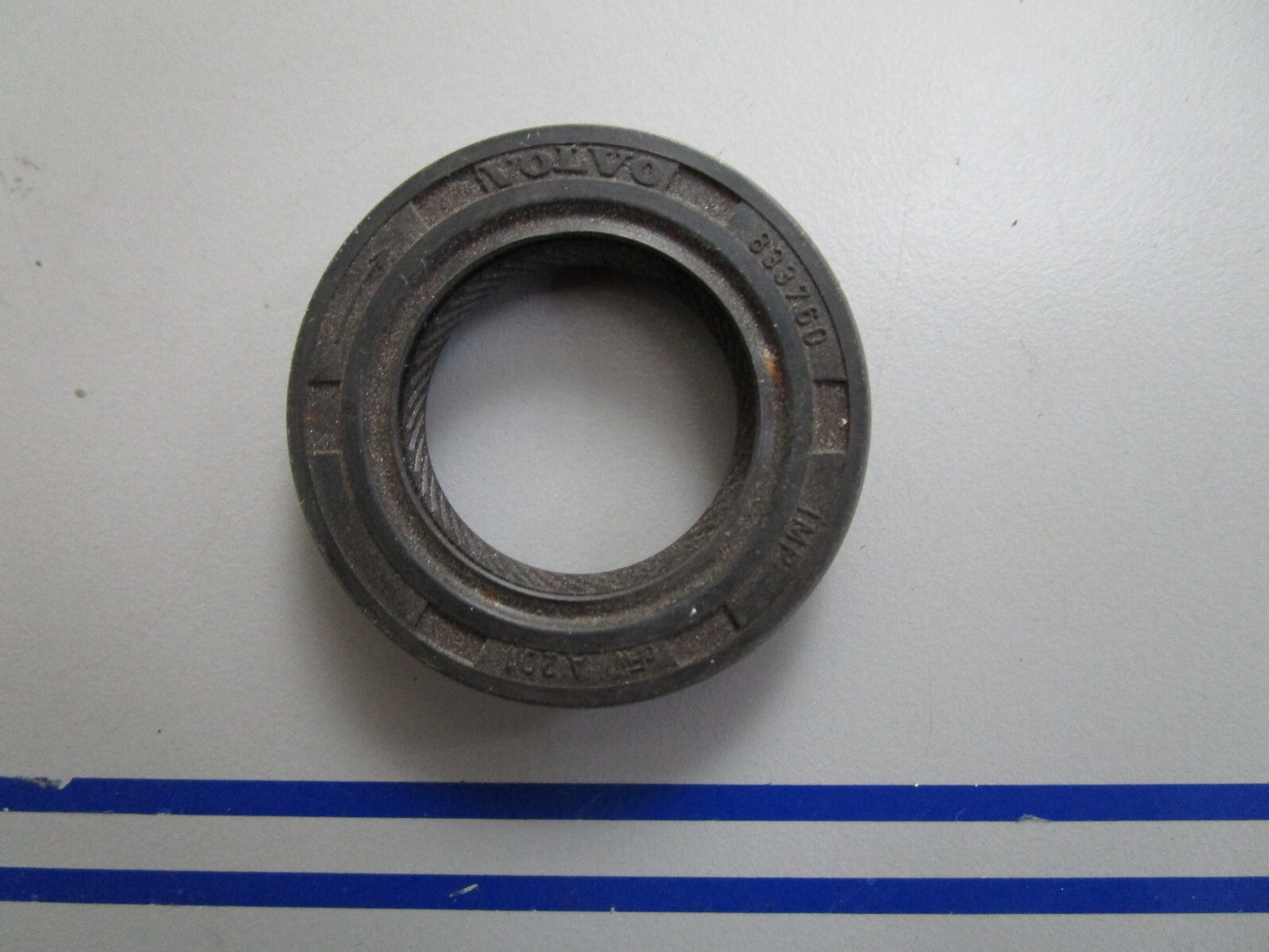 *NEW OEM* 0820 Volvo Penta Seal 833760