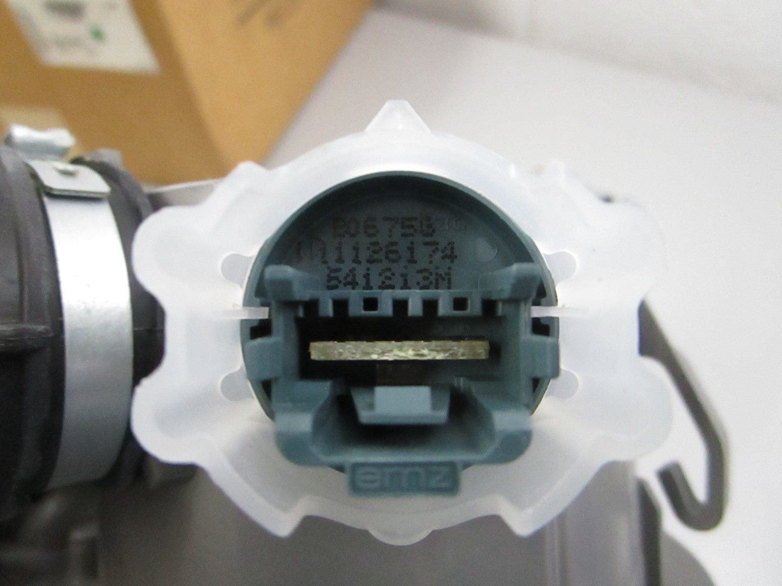 NEW OEM W11460945 Whirlpool Pump & Motor 0810