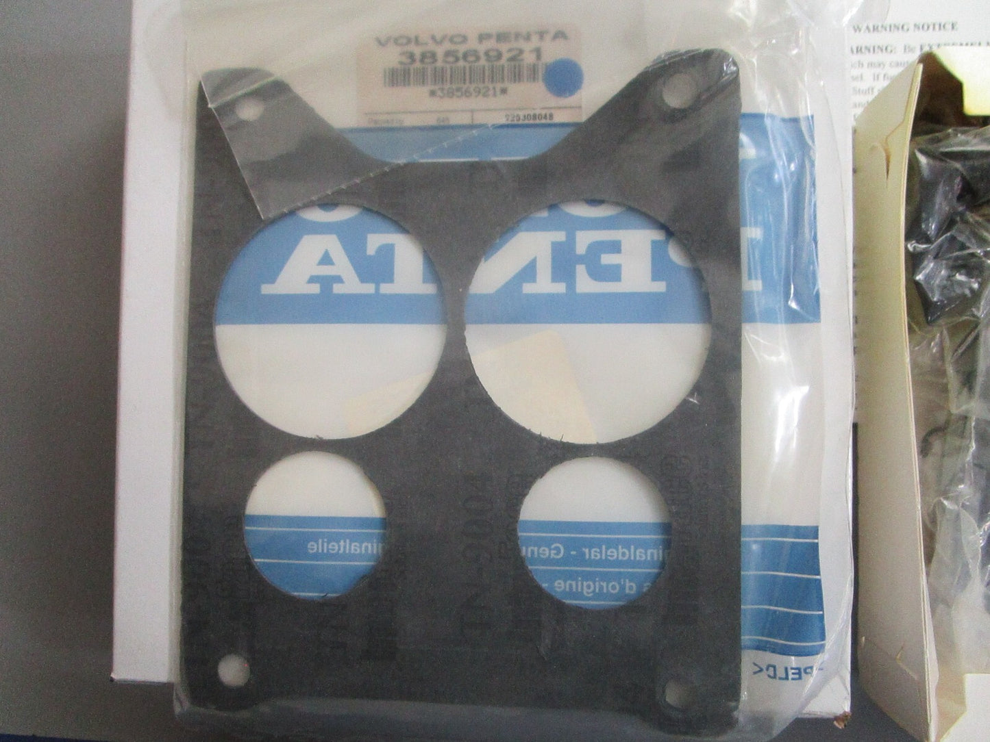*NEW OEM* 0820 Volvo Penta Repair Kit 3856921