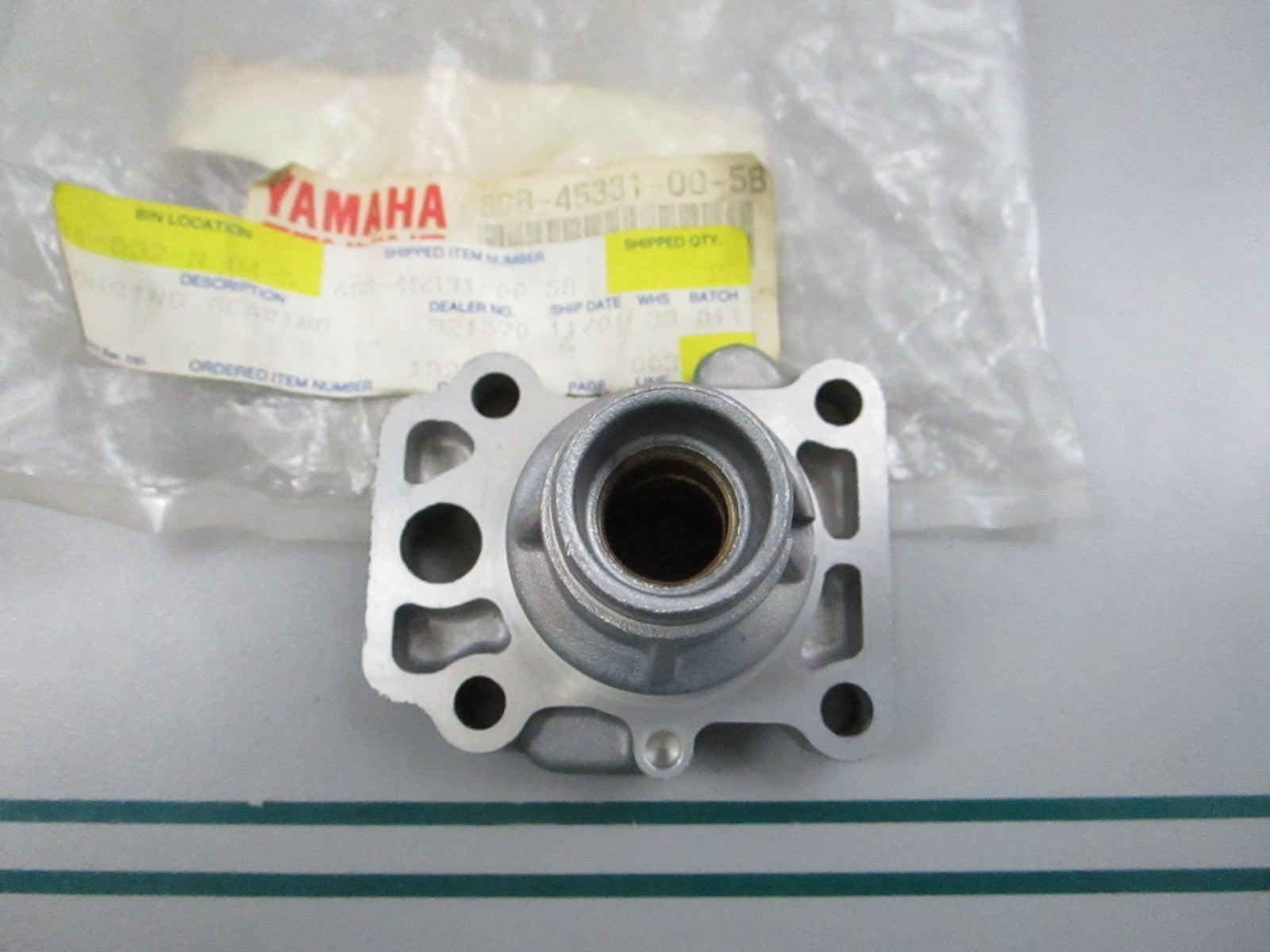 NEW OEM 6G8-45331-00-5B Yamaha Bearing Housing 0810