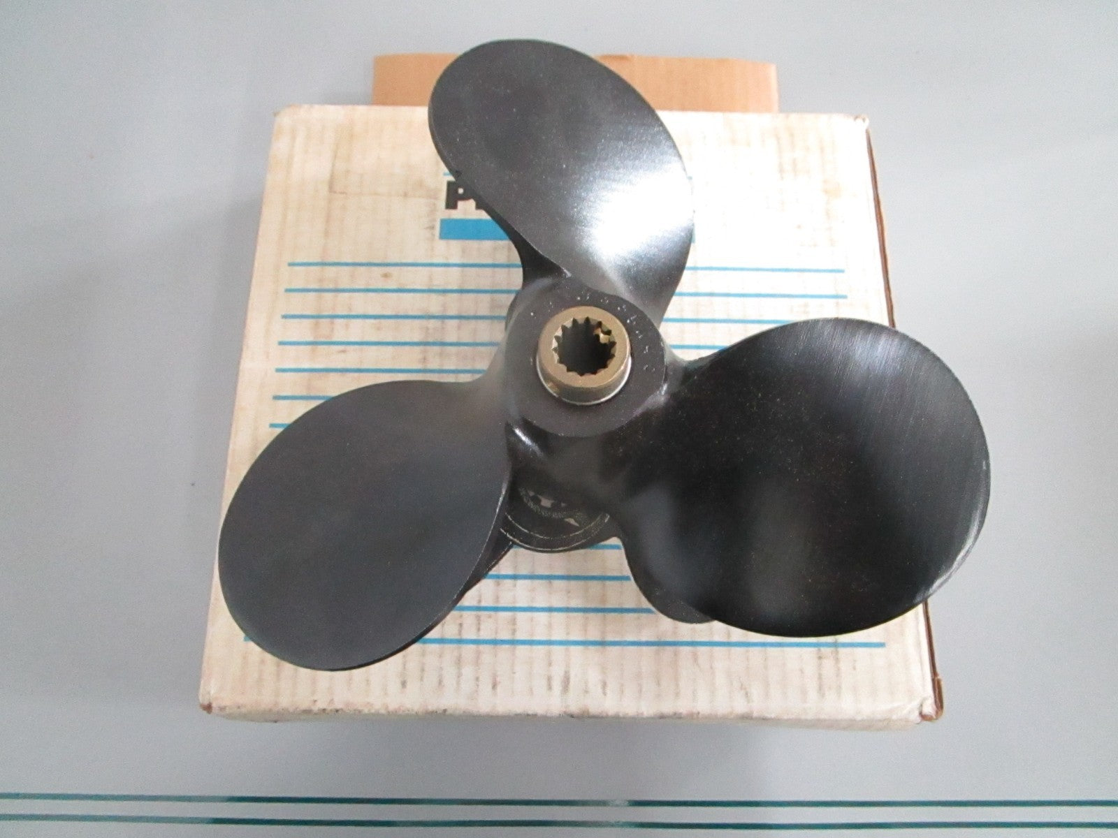 NEW OEM 48-819335A40 Mercury Quicksilver 35 40 50HP 10⅜ × 12½ Propeller 0820