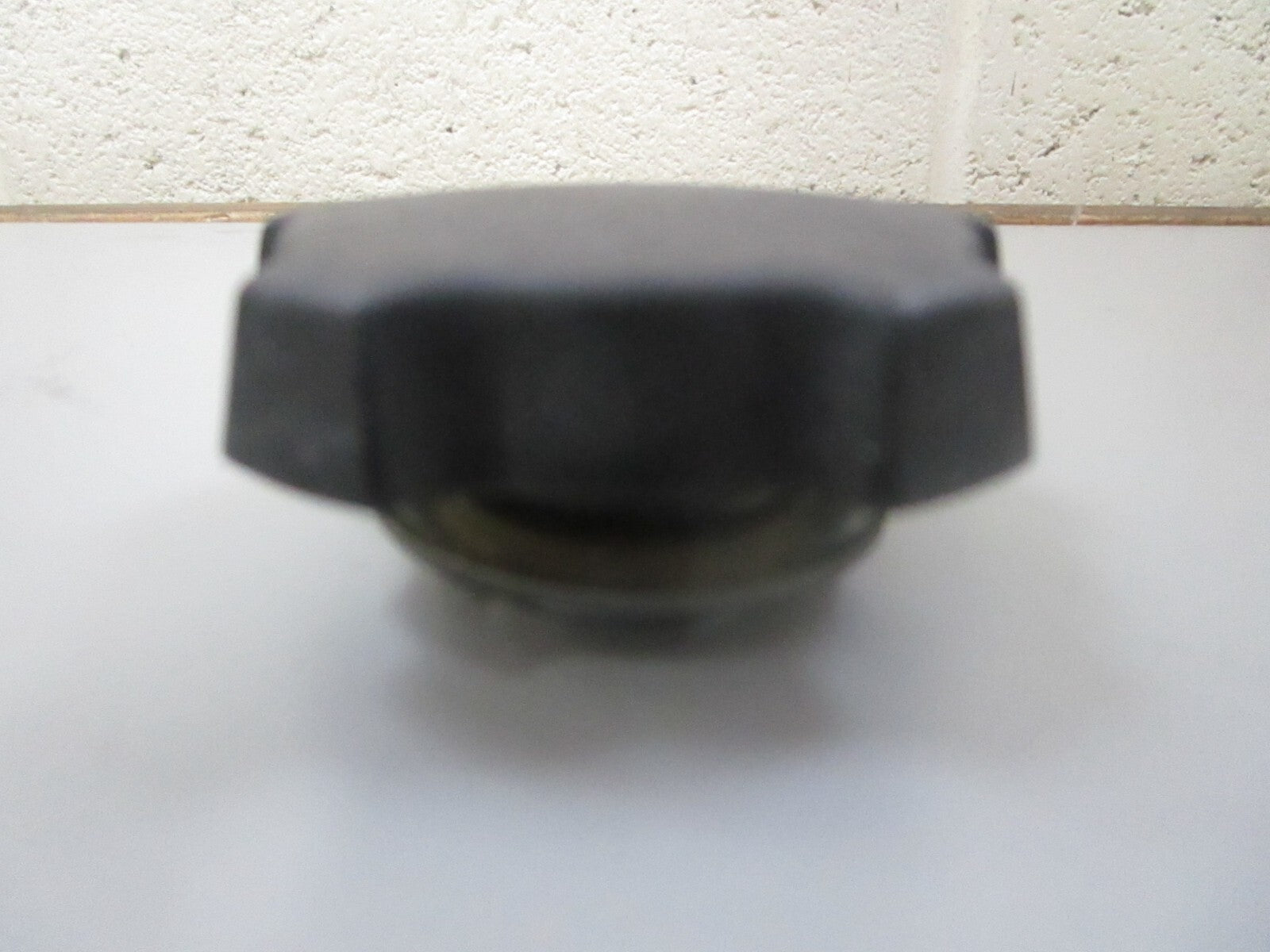 *NEW OEM* 0780 OMC Johnson Evinrude Cap 3853840