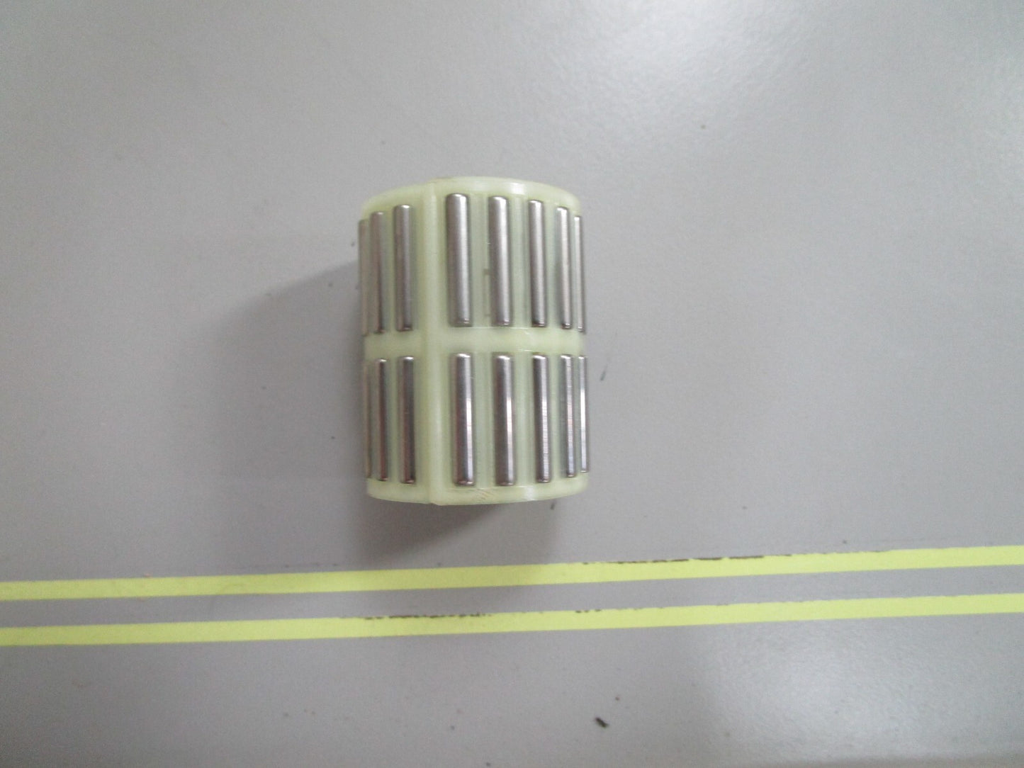 *NEW OEM* 0810 Volvo Penta Needle Bearing 853819