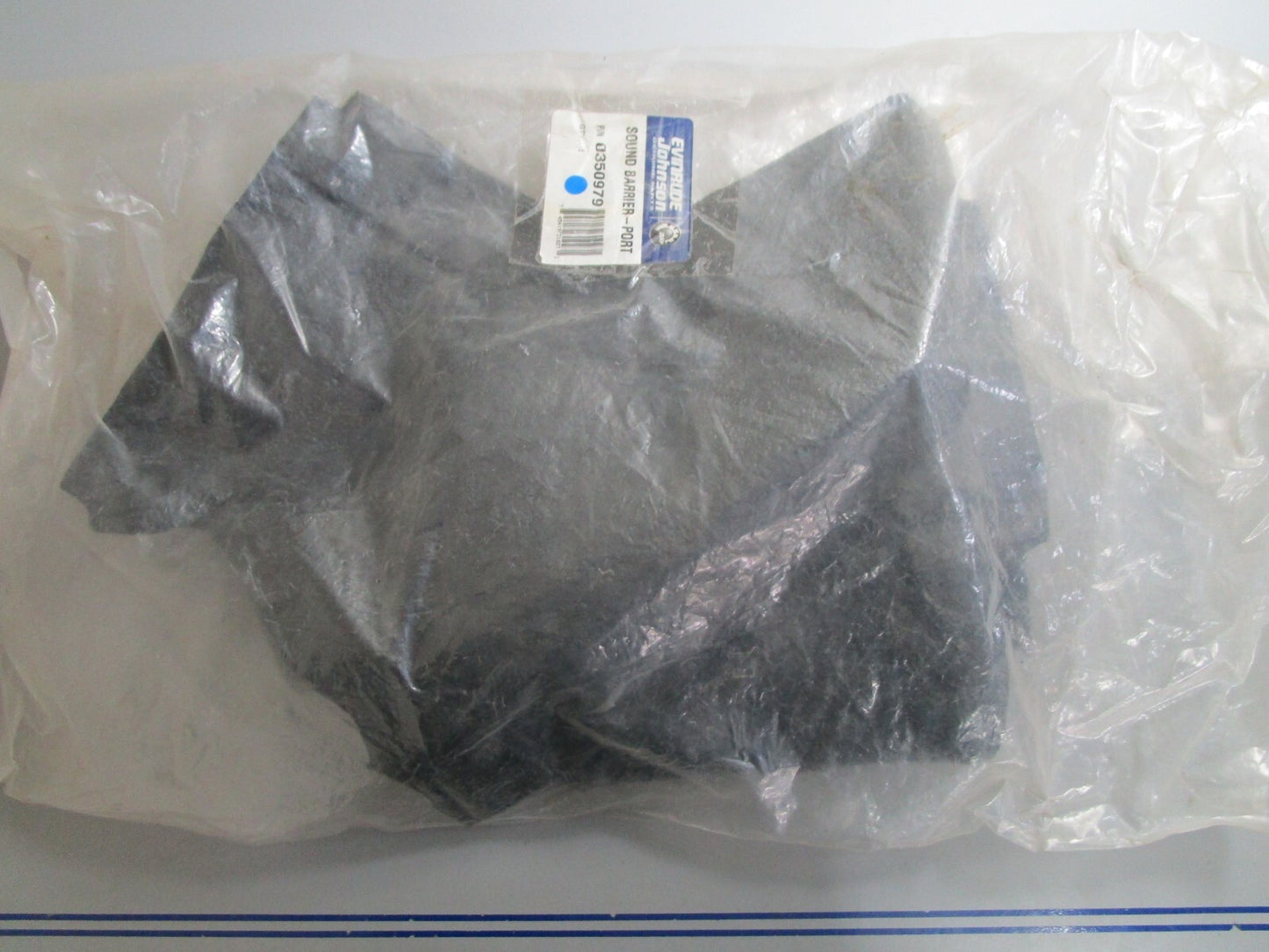 *NEW OEM* 0810 OMC Johnson Evinrude Port Sound Barrier 350979 0350979