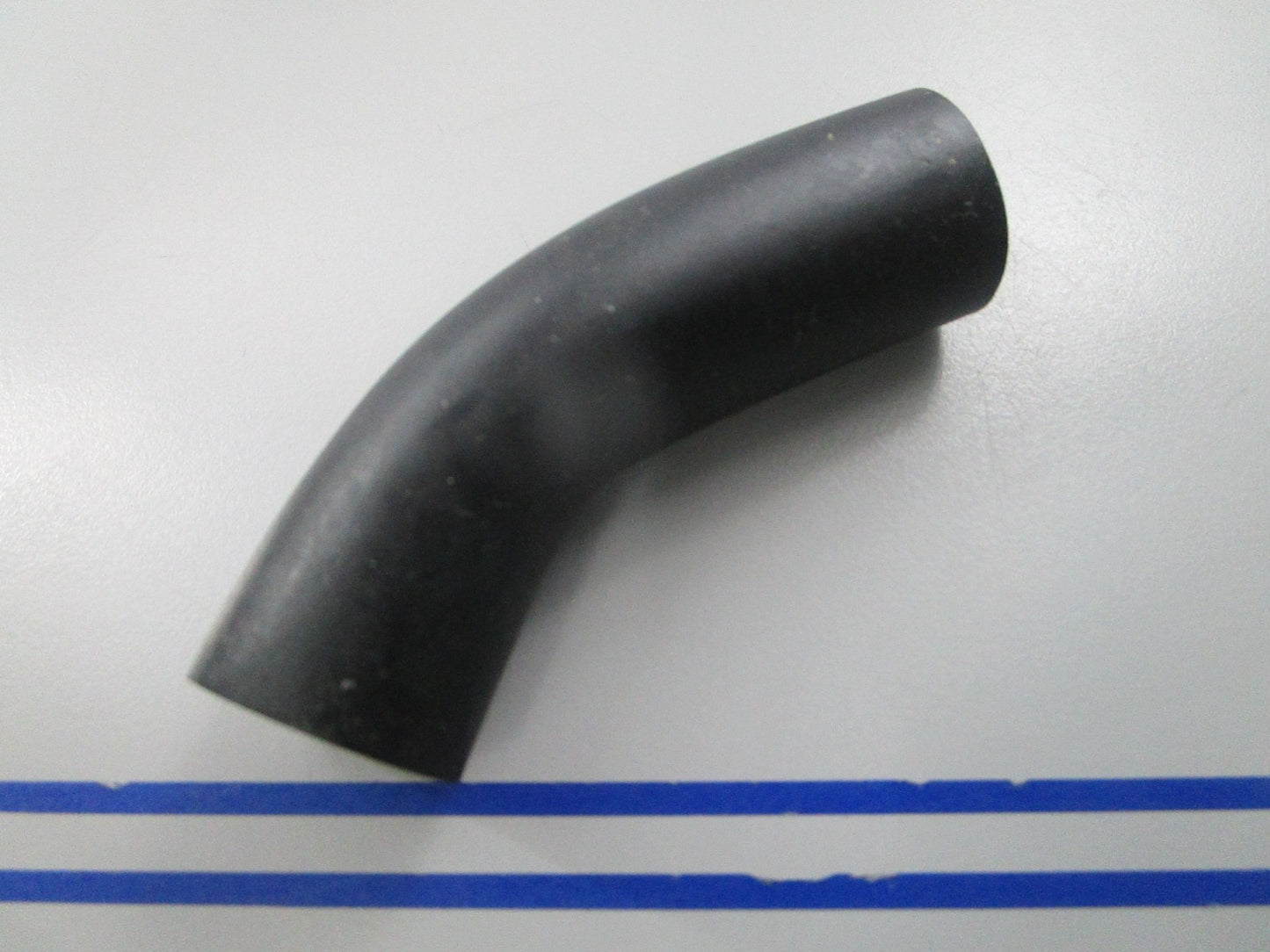 NEW OEM 321723 0321723 OMC Johnson Evinrude Port Cylinder Head Hose 0810