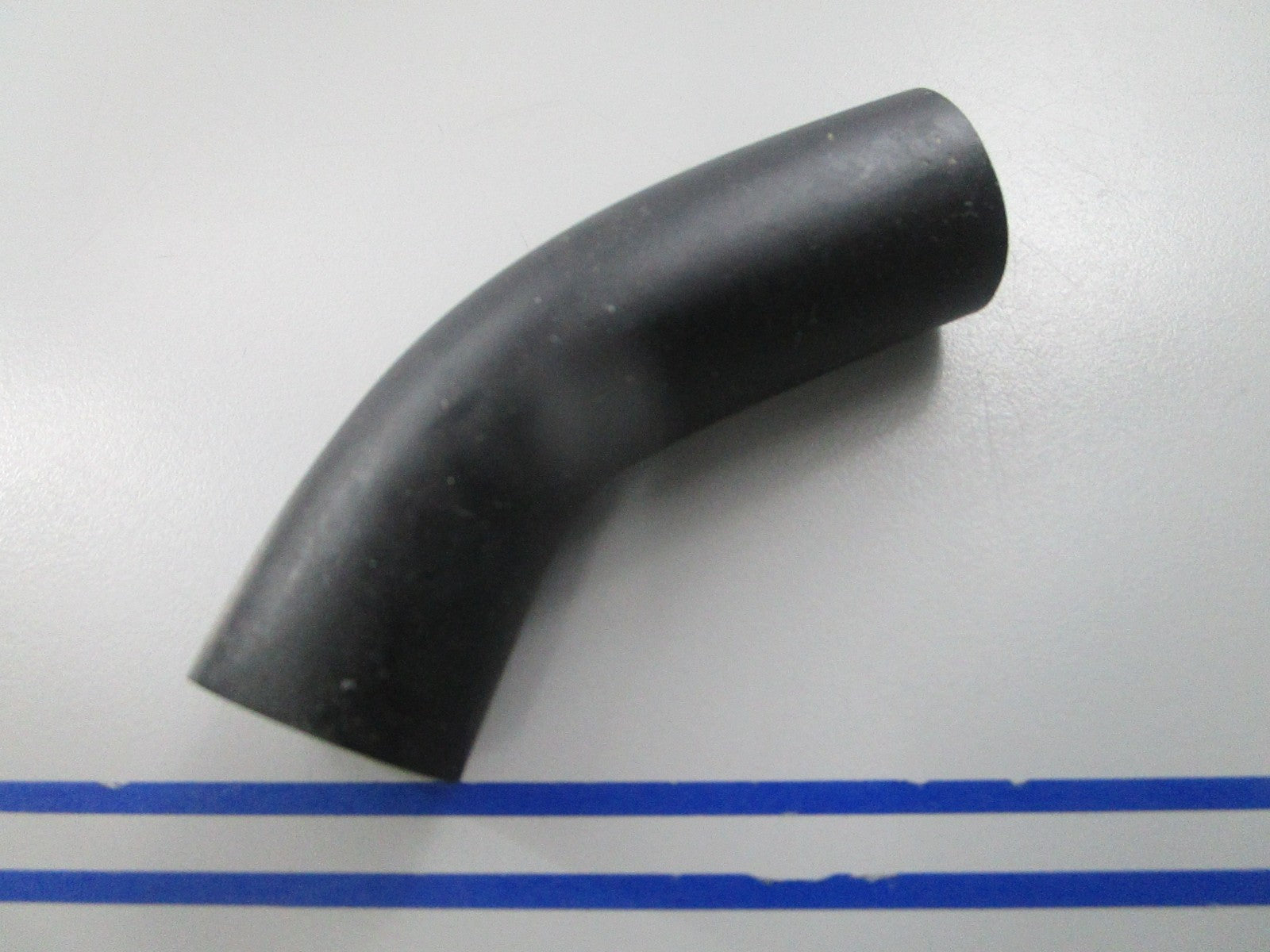 NEW OEM 321723 0321723 OMC Johnson Evinrude Port Cylinder Head Hose 0810