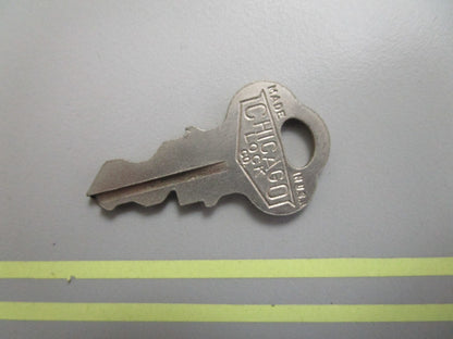 *NEW OEM* 0810 OMC Johnson Evinrude Ignition Key KF75 501590 0501590