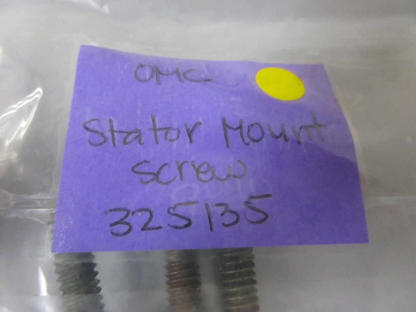 *NEW OEM* (LOT OF 2) 0810 OMC Johnson Evinrude Stator Mount Screw 325135 0325135