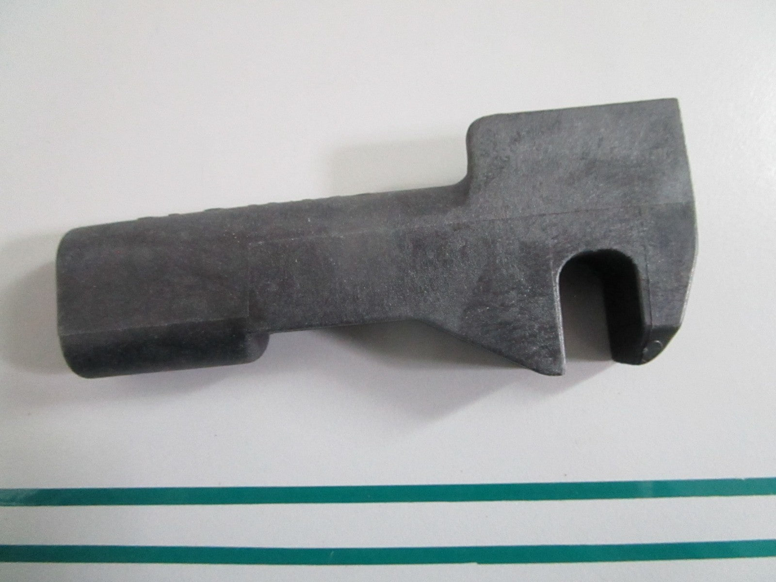 NEW OEM 984016 0984016 OMC Johnson Evinrude Shift Cable Guide 0820