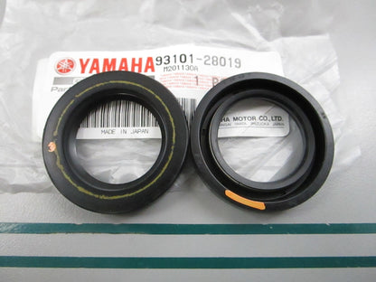 NEW OEM (LOT OF 2) 93101-28019-00 Yamaha Oil Seal 0810