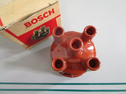 NEW OEM 870690 1235522059 Volvo Penta Bosch Distributor Cap 0820