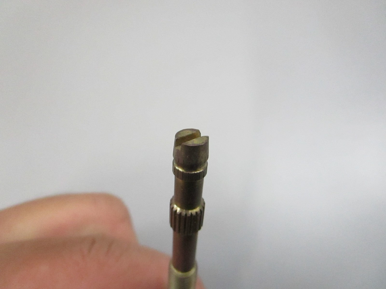 NEW OEM 316270 0316270 OMC Johnson Evinrude Needle Valve 0810