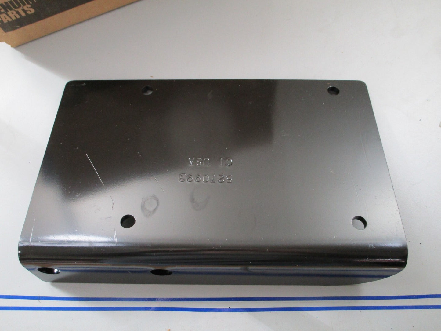 *NEW OEM* 0820 Cummins Oil Cooler Bracket 5270993