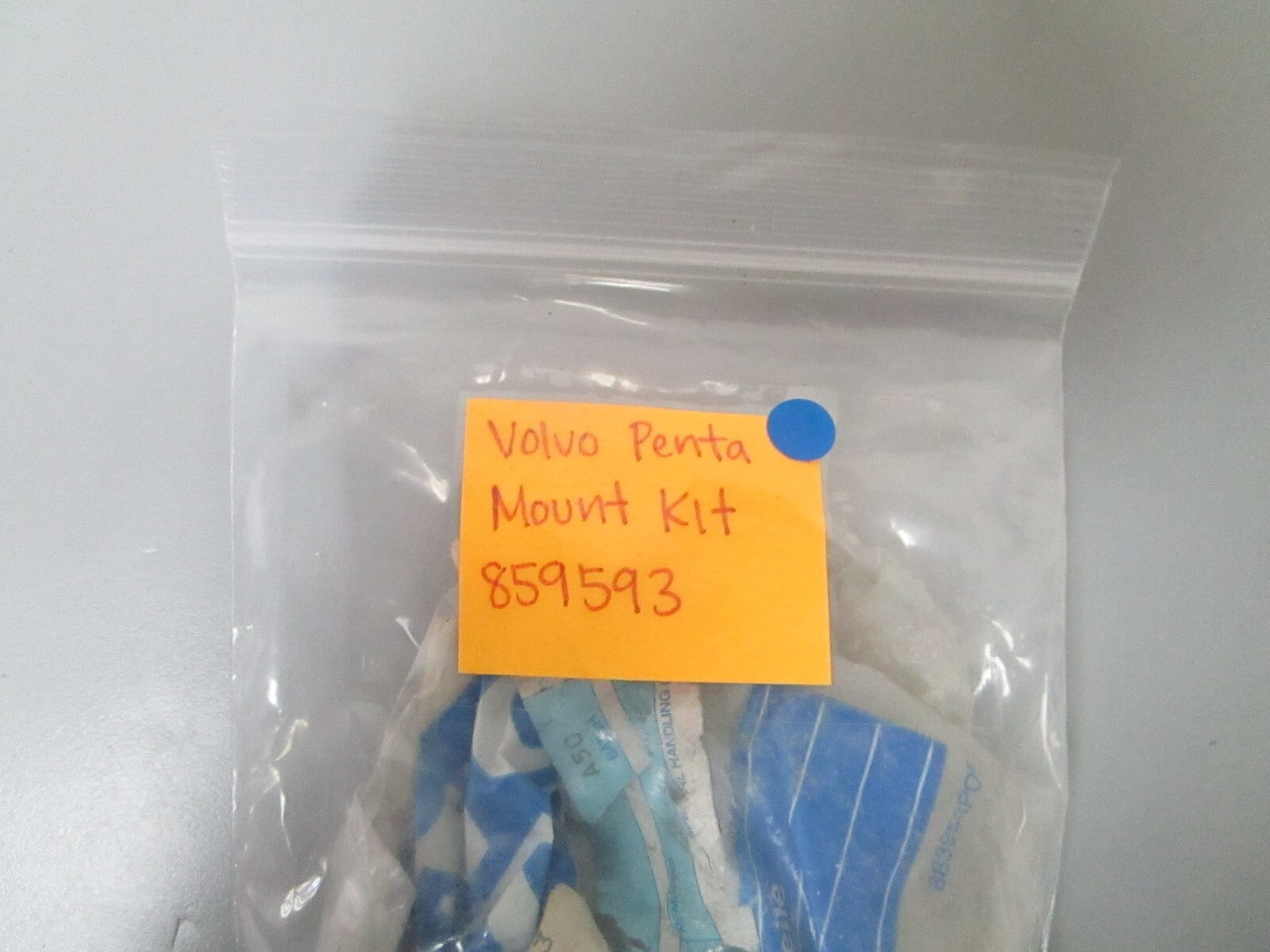 *NEW OEM* 0720 Volvo Penta Mount Kit 859593