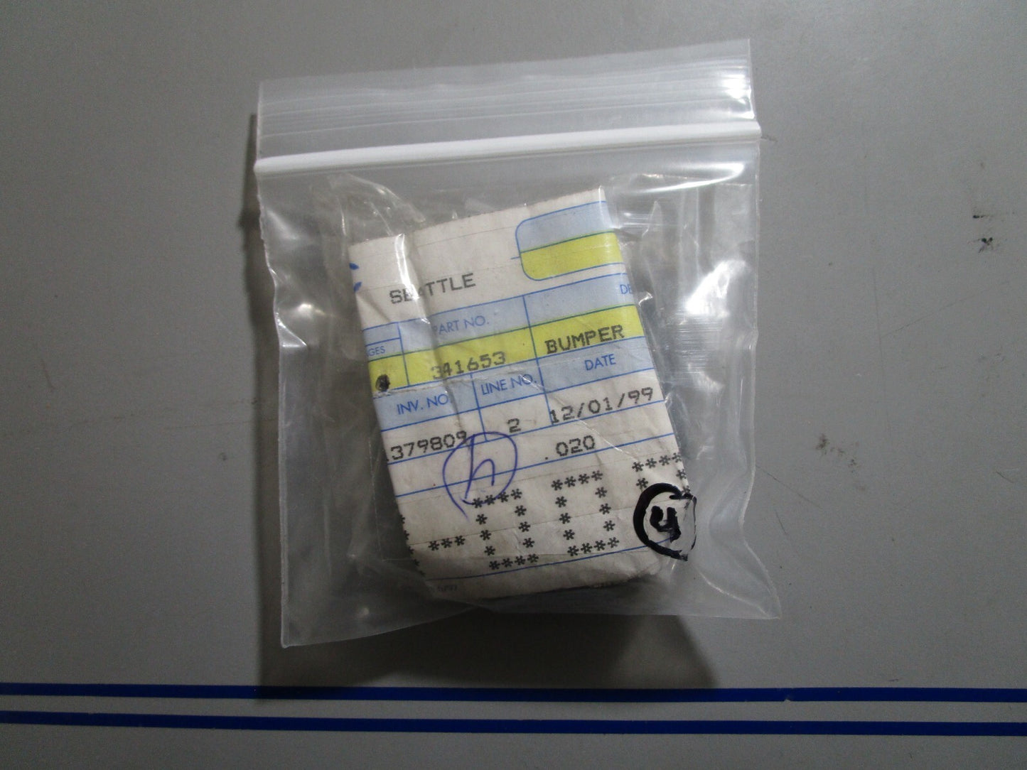 *NEW OEM* 0810 OMC Johnson Evinrude Bumper 341653 0341653