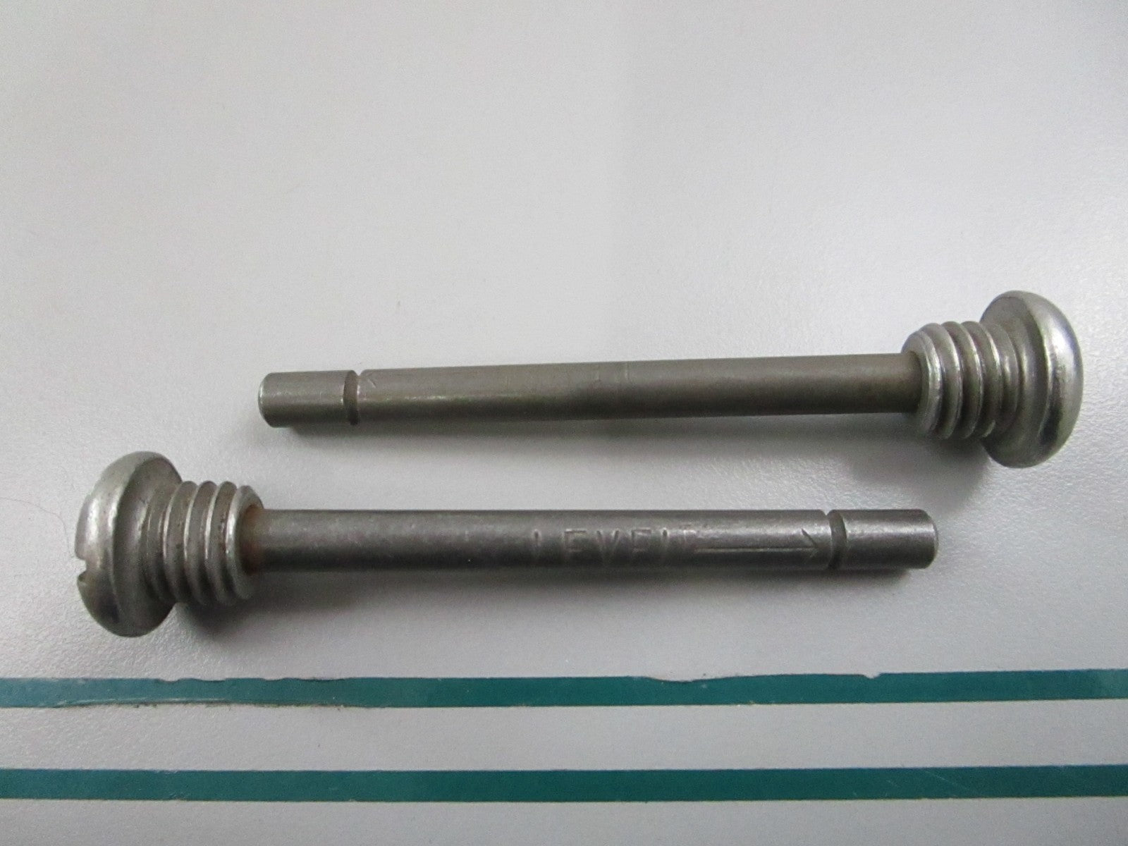 NEW OEM (LOT OF 2) 980657 0980657 OMC Johnson Evinrude Plug 0810