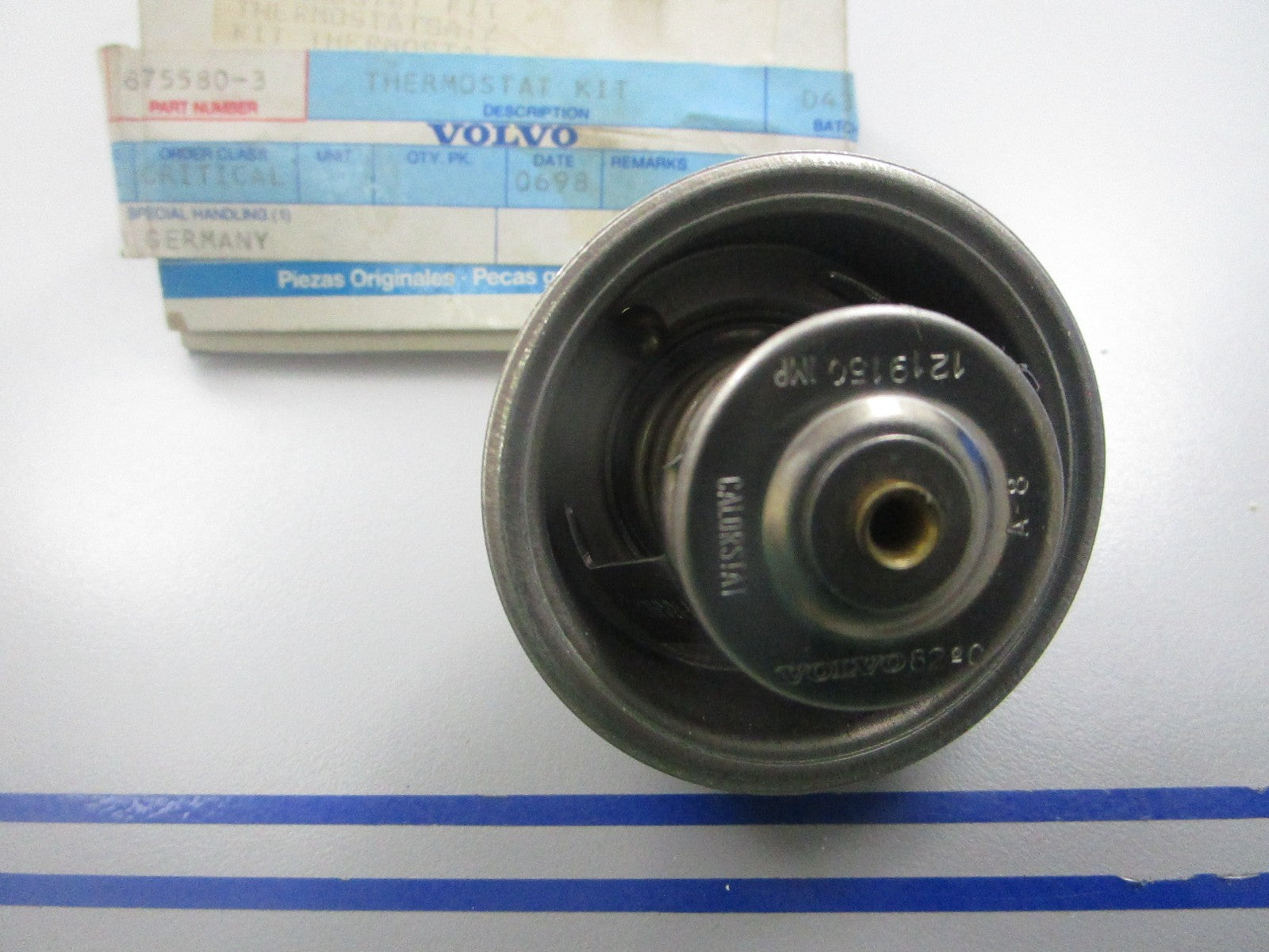 *NEW OEM* 0810 Volvo Penta Thermostat 875580