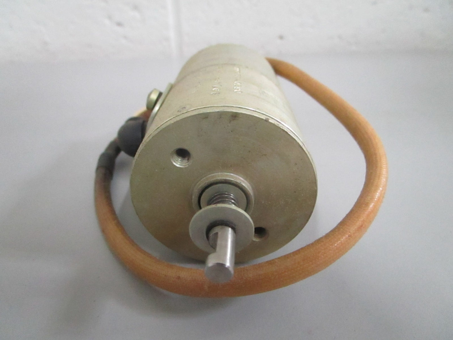 NEW OEM 0003040290 Mercedes-Benz Solenoid 0820