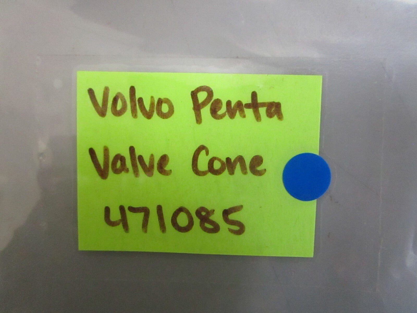 *NEW OEM* 0810 Volvo Penta Valve Cone 471085