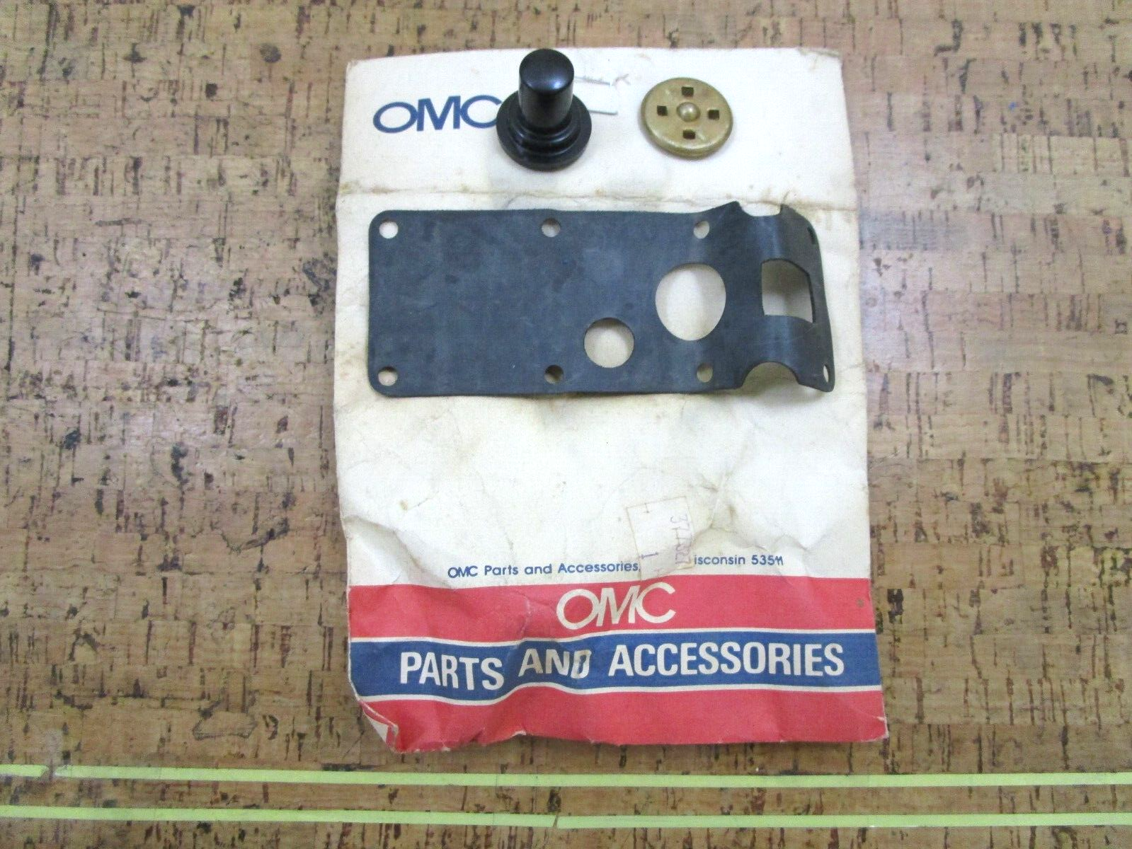 *NEW OEM* 0750 OMC Johnson Evinrude DIAPHRAGM 377327 0377327