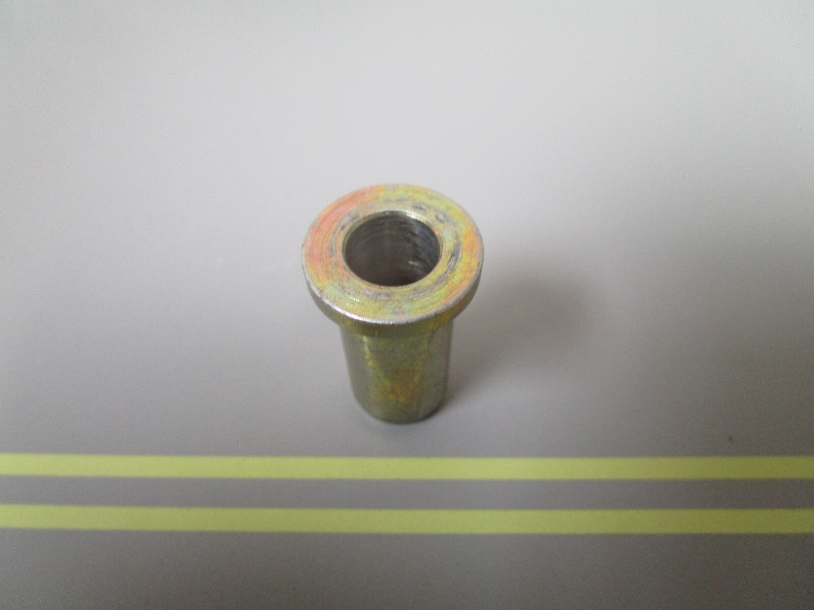 *NEW OEM* 0810 OMC Volvo Bushing 3852969