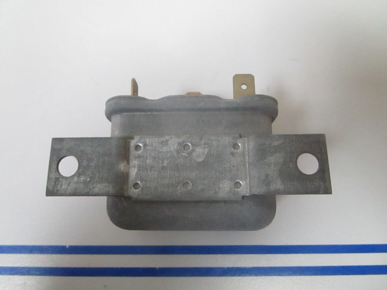 *NEW OEM* 0810 Volvo Penta Relay 873611
