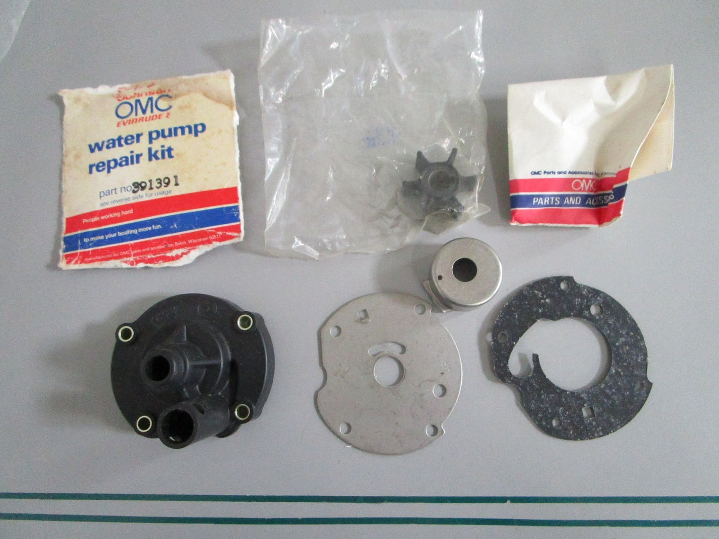 OMC NEW OEM Water Pump Kit 391391 Johnson Evinrude 5.5 6 7.5HP 1954-1979 NOS 082