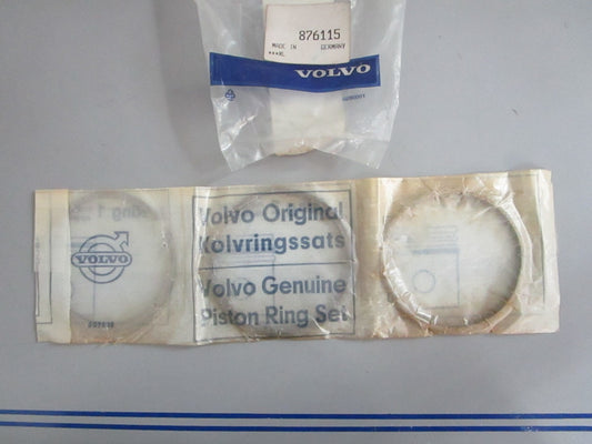 *NEW OEM* 0820 Volvo Penta 3 Piston Ring Kit 876113