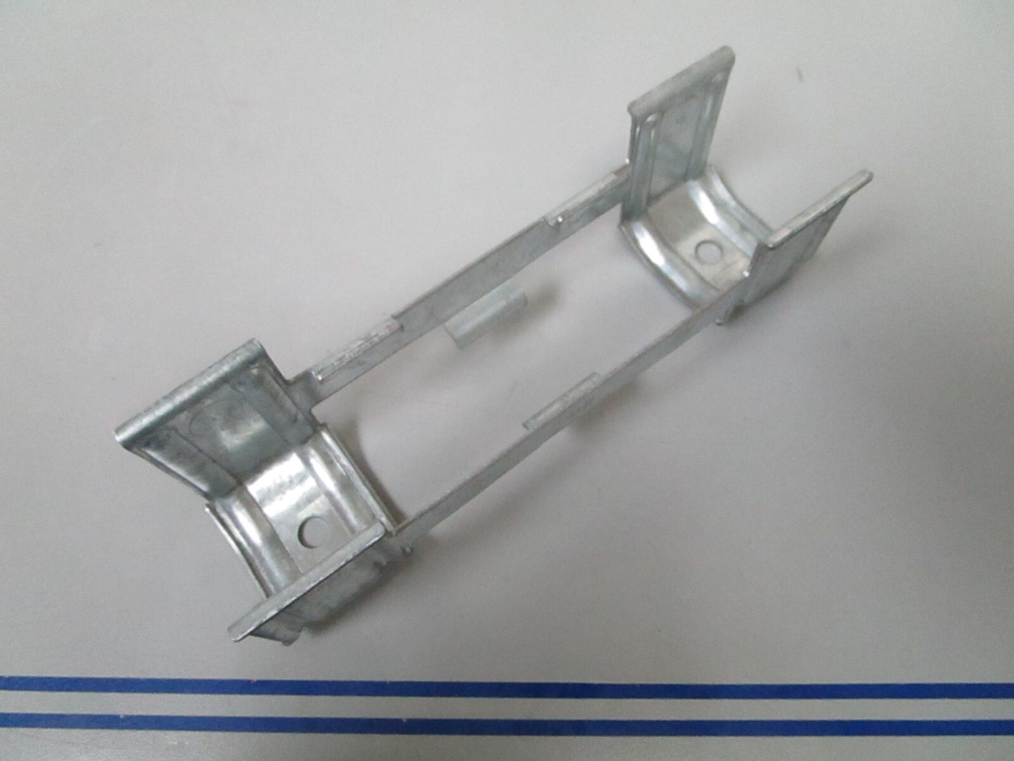 *NEW OEM* 0810 Saab Stop Light Mount Bracket 4399036