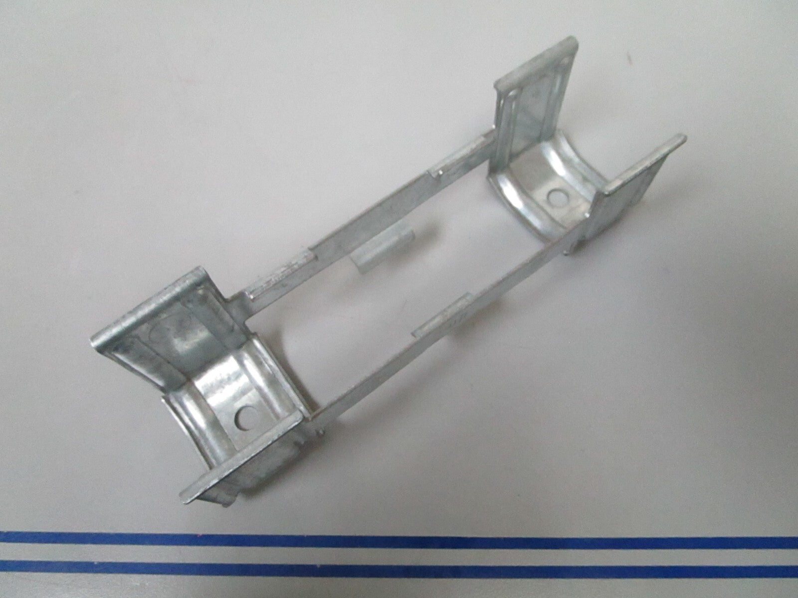 *NEW OEM* 0810 Saab Stop Light Mount Bracket 4399036