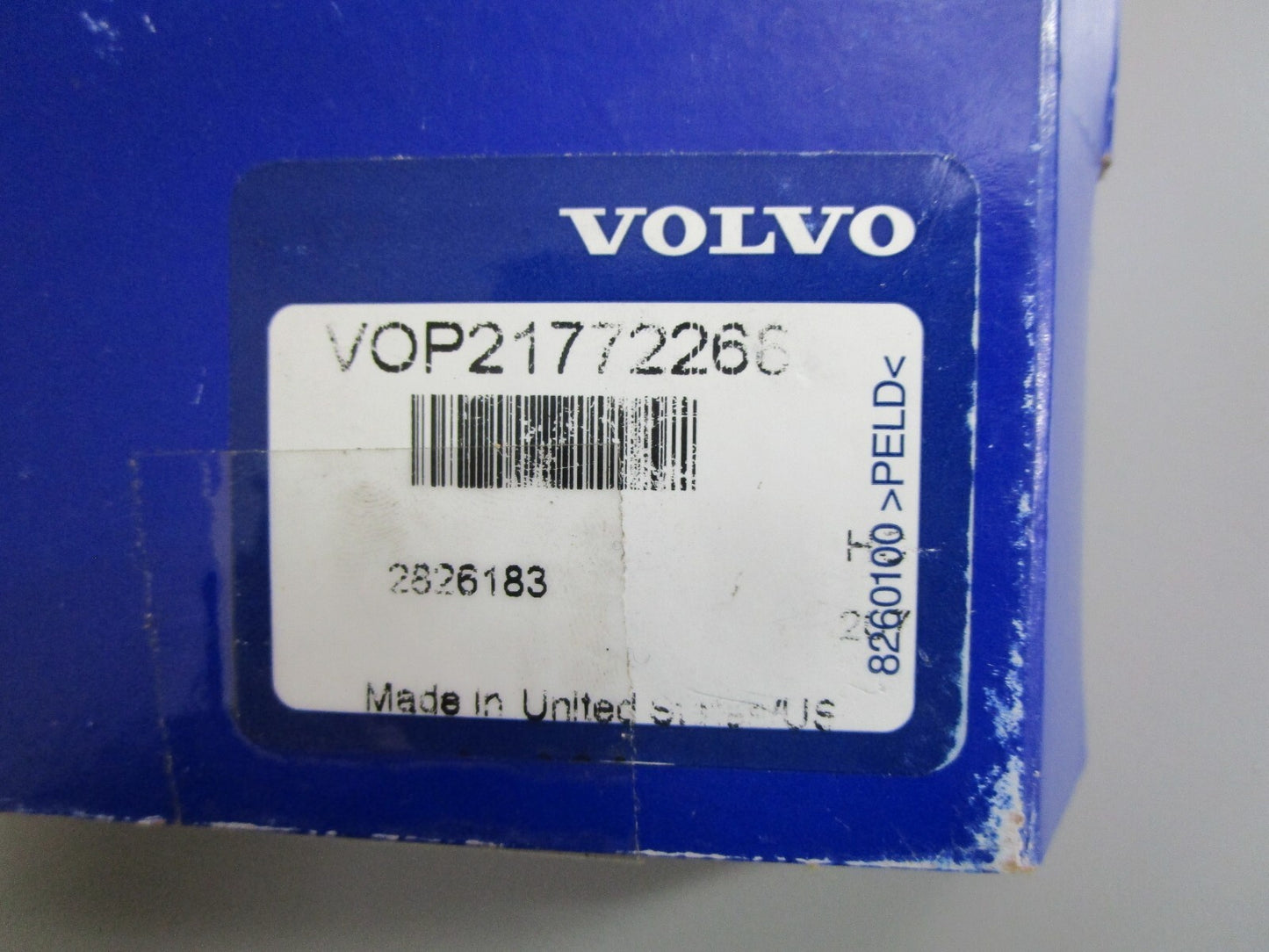 *NEW OEM* (LOT OF 4) 0820 Volvo Penta Spark Plug 21772268
