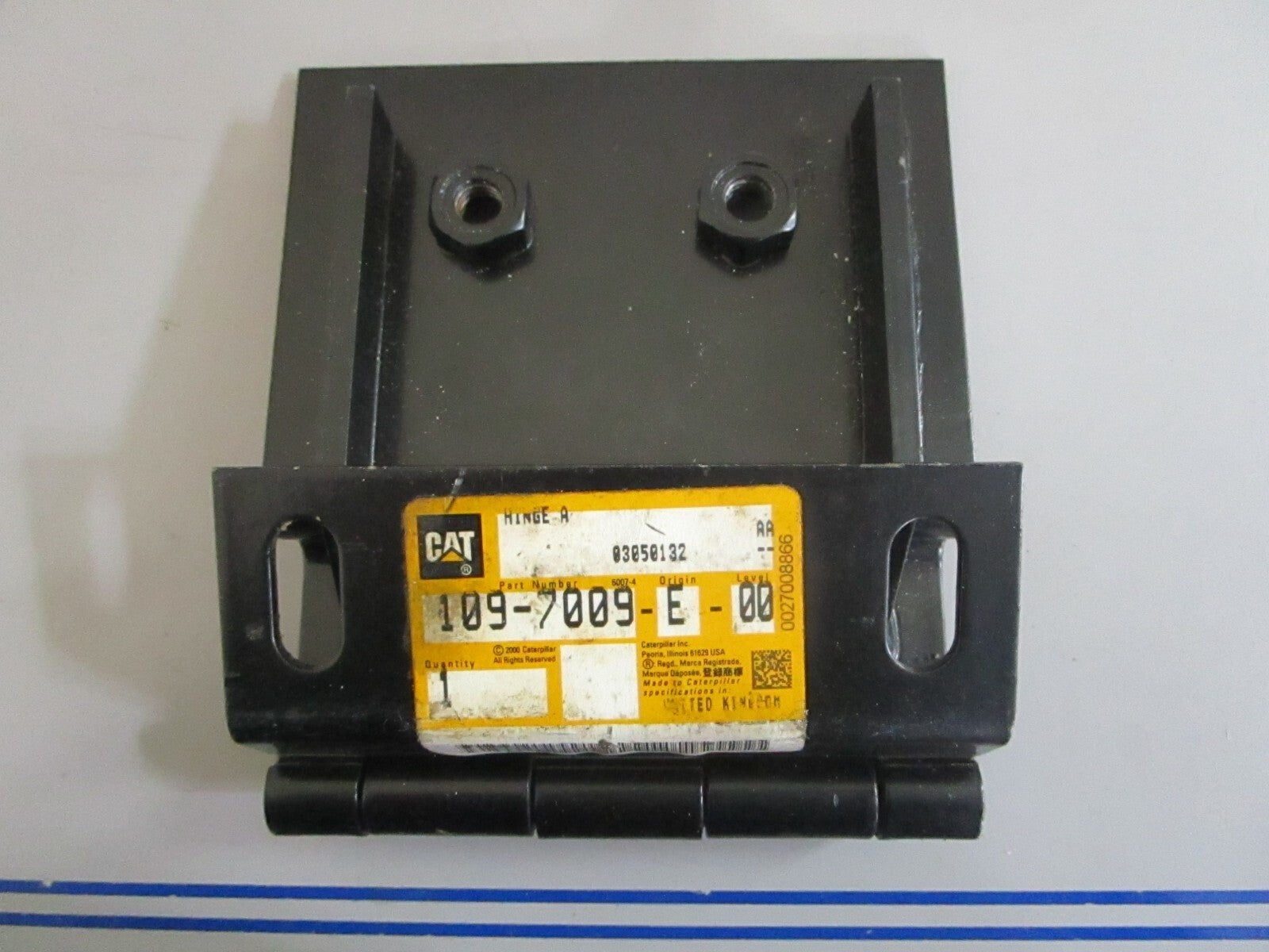 *NEW OEM* 0820 CAT Hinge Assy 109-7009