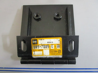 *NEW OEM* 0820 CAT Hinge Assy 109-7009