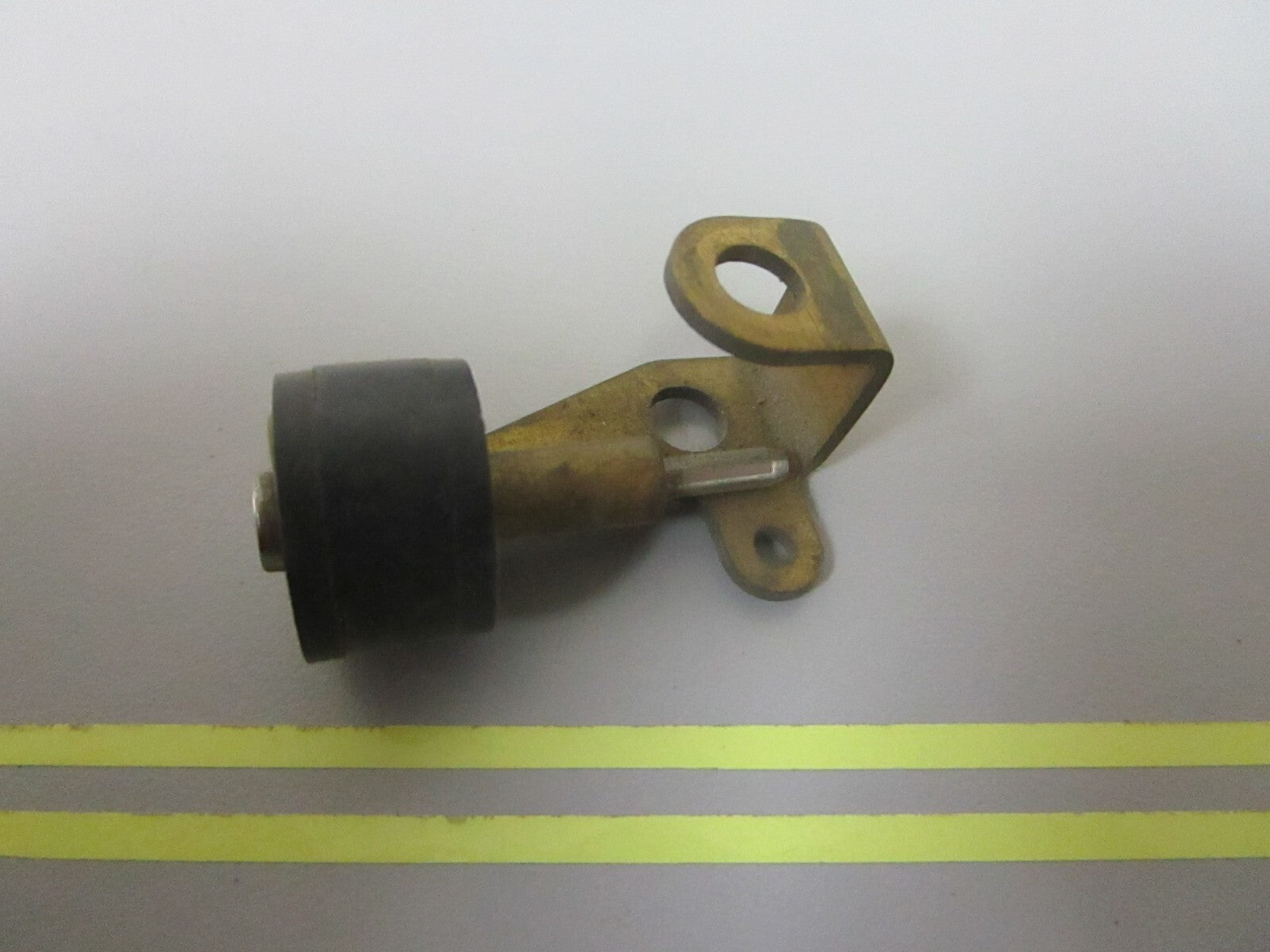 *NEW OEM* 0810 OMC Johnson Evinrude Cam Follower 376035 0376035