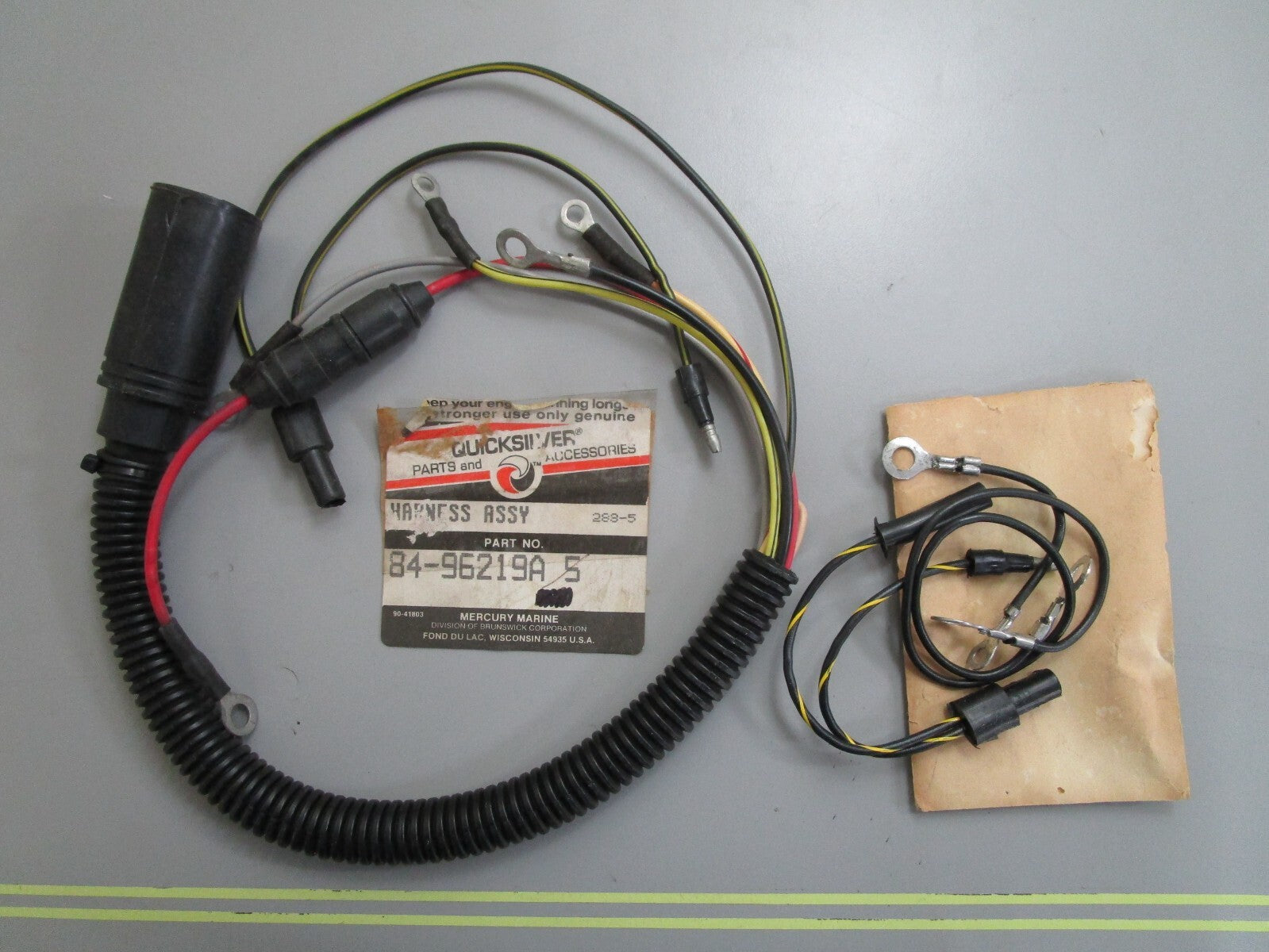 *NEW OEM* 0820 Mercury Quicksilver Harness Ay 84-96219A5