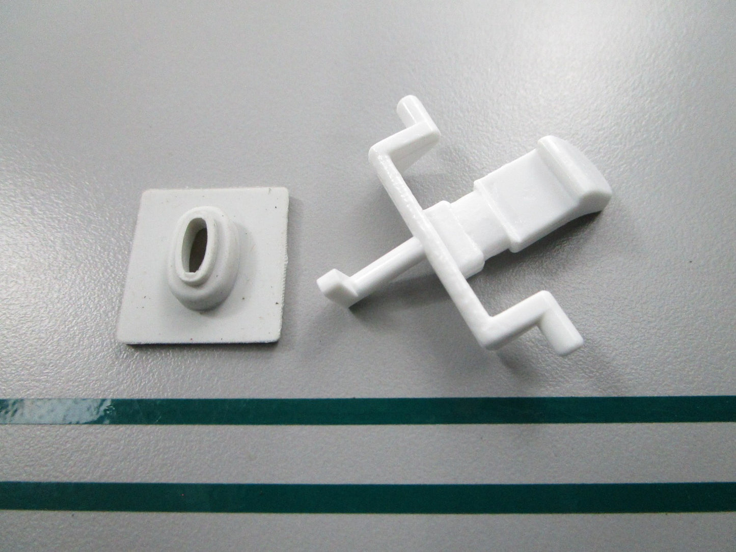 NEW OEM W10131752 Whirlpool Dishwasher Grommet 0810