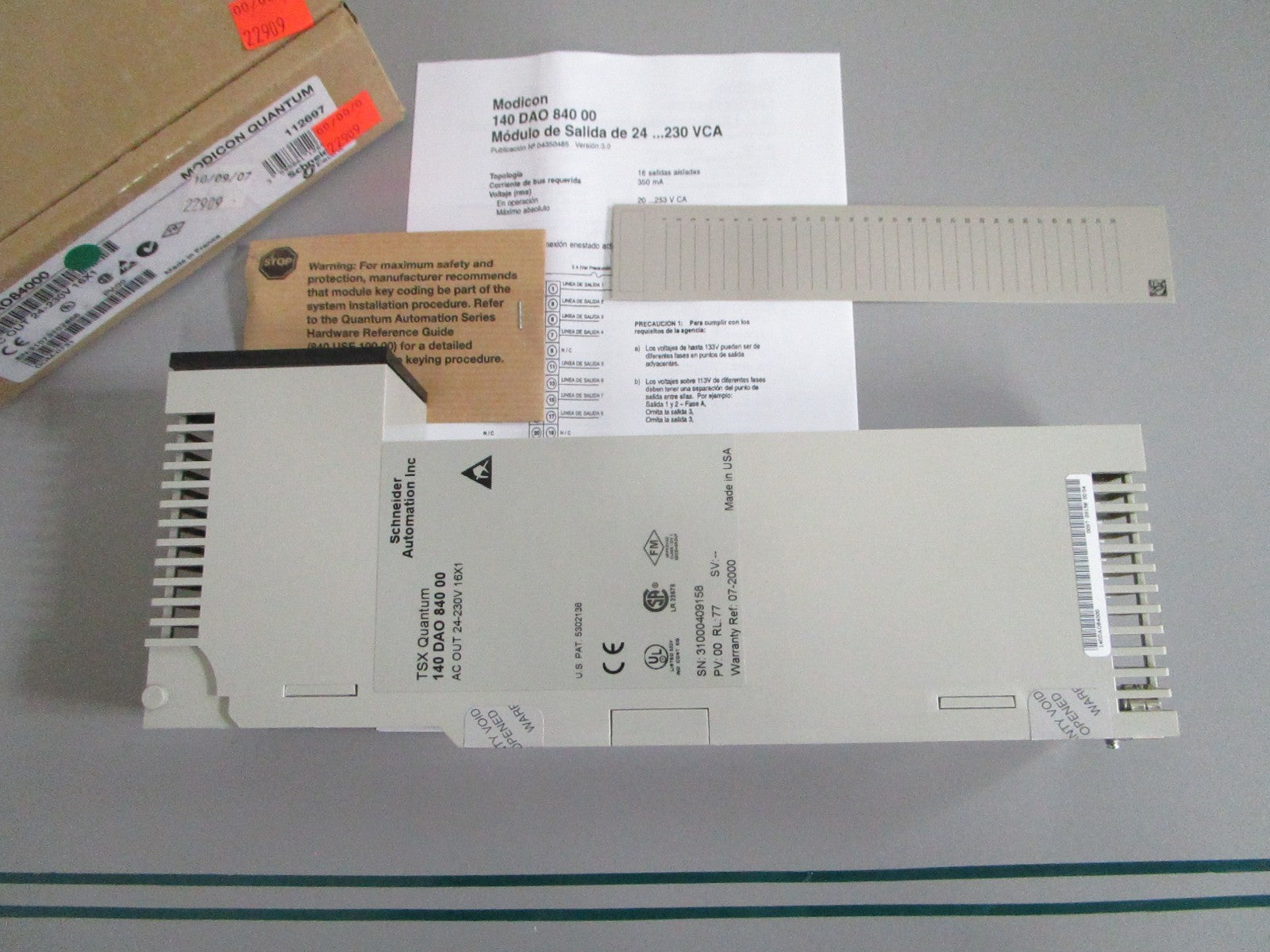 Schneider Modicon 140DAO84000 Quantum AC Output 16CH 24-230V NEW OEM 0820