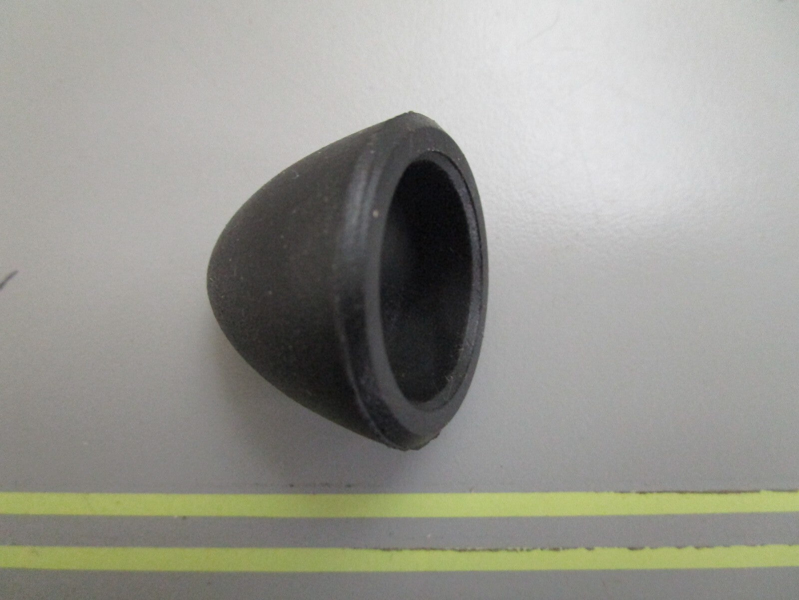 *NEW OEM* 0820 OMC Johnson Evinrude Propeller Nut Cap 303365 0303365