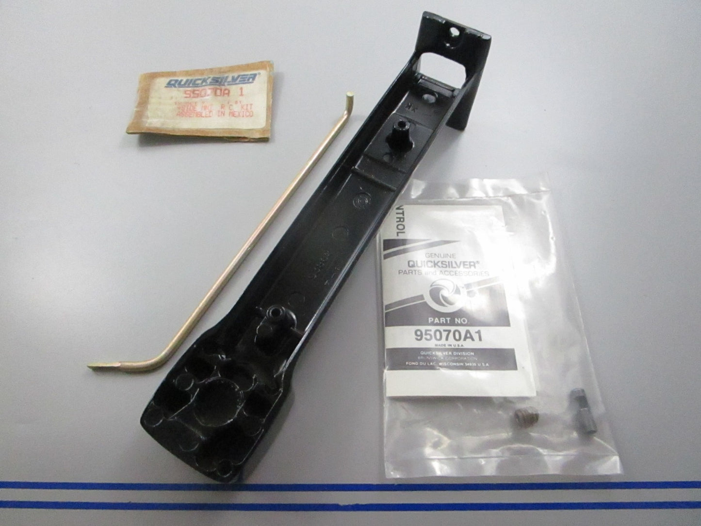 *NEW OEM* 0810 Mercury Quicksilver Control Handle Kit 95070A1